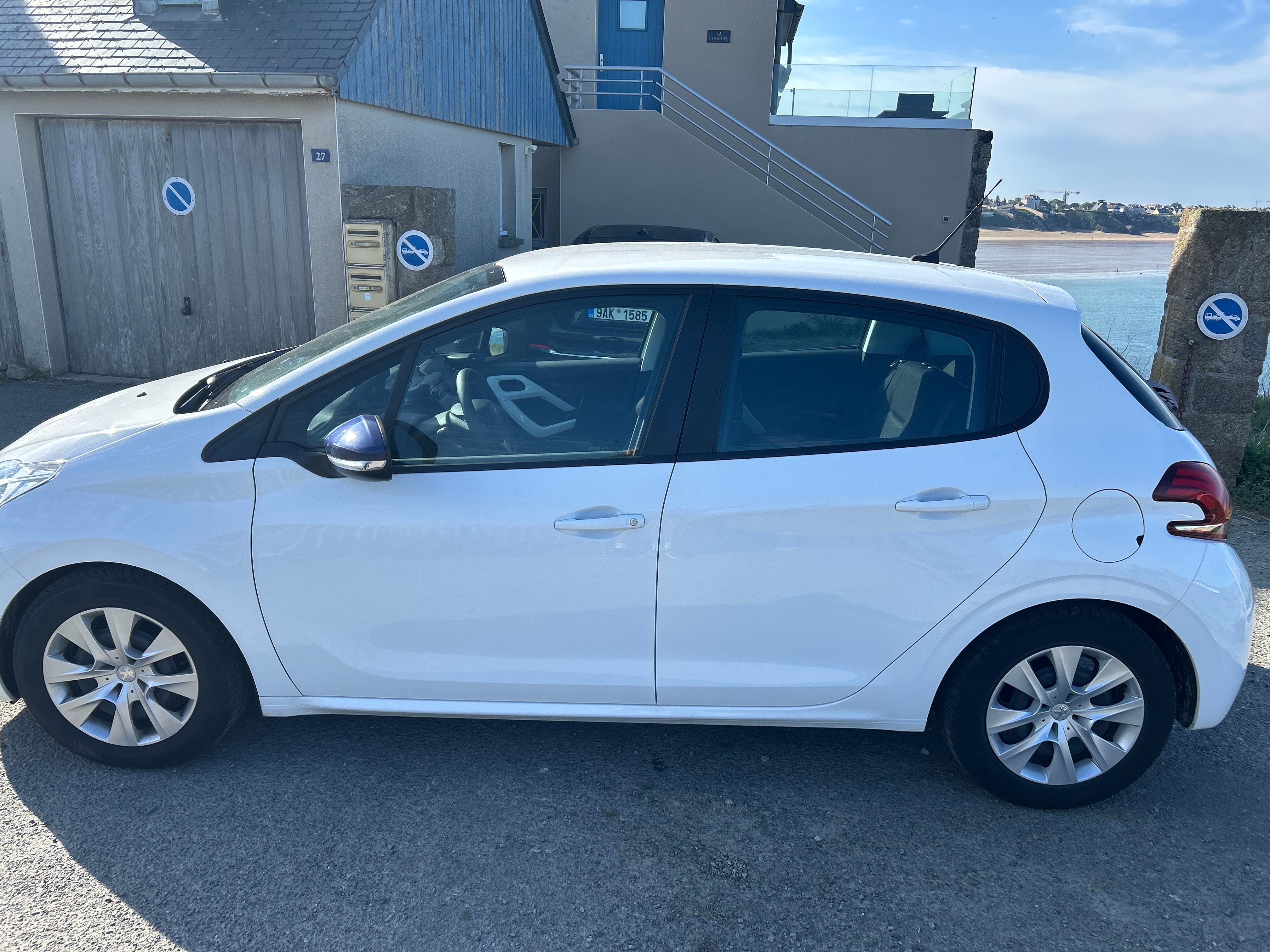 Peugeot 208 avec Climatisation