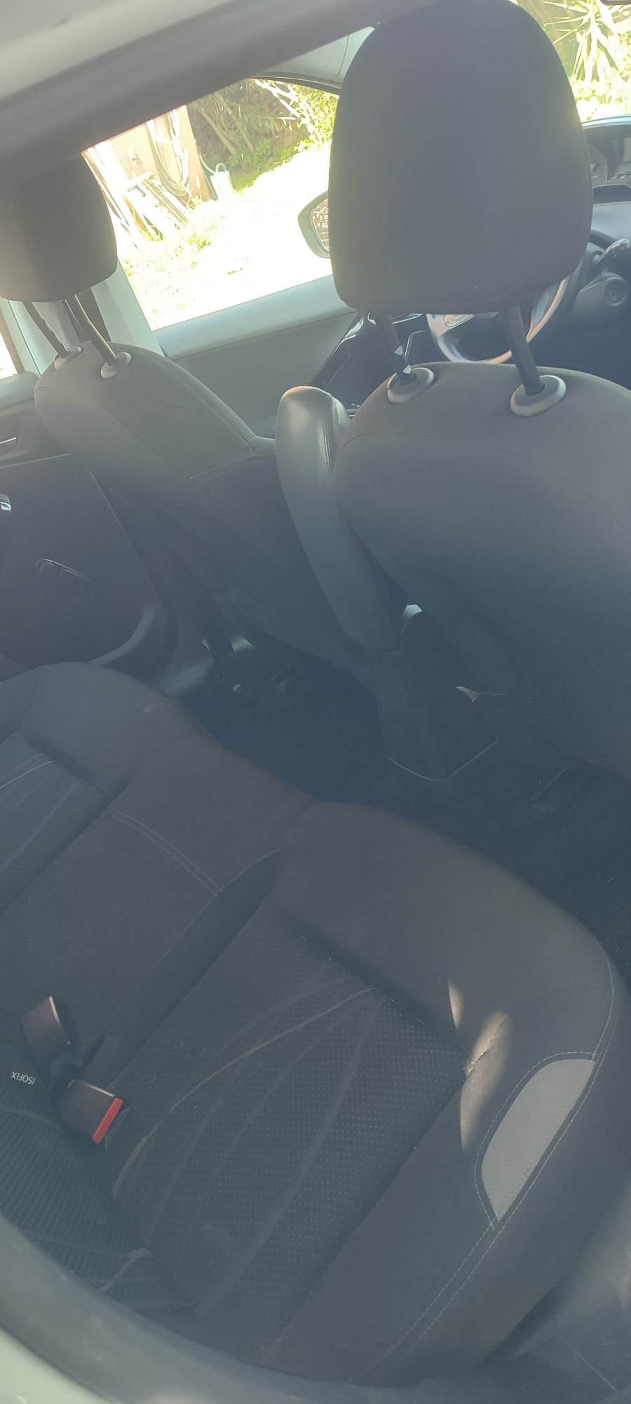 Peugeot 208 avec Porte-skis