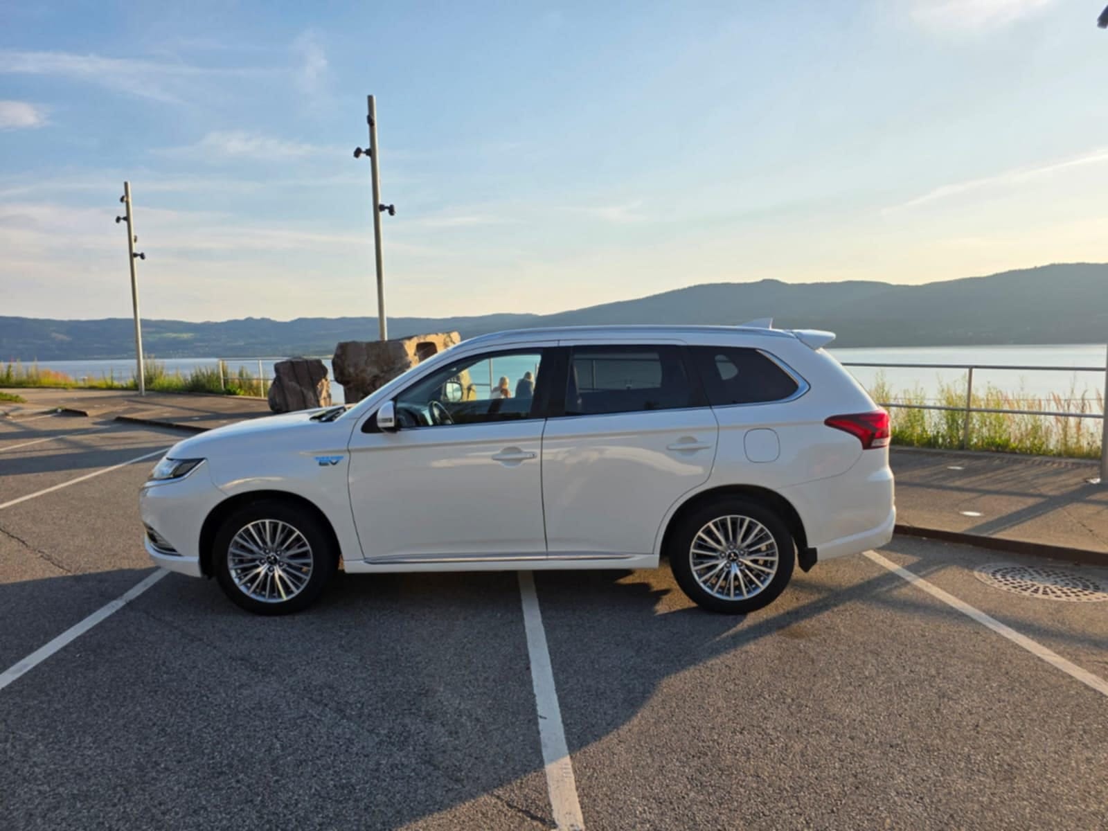 Mitsubishi Outlander PHEV MOTION con Aire acondicionado