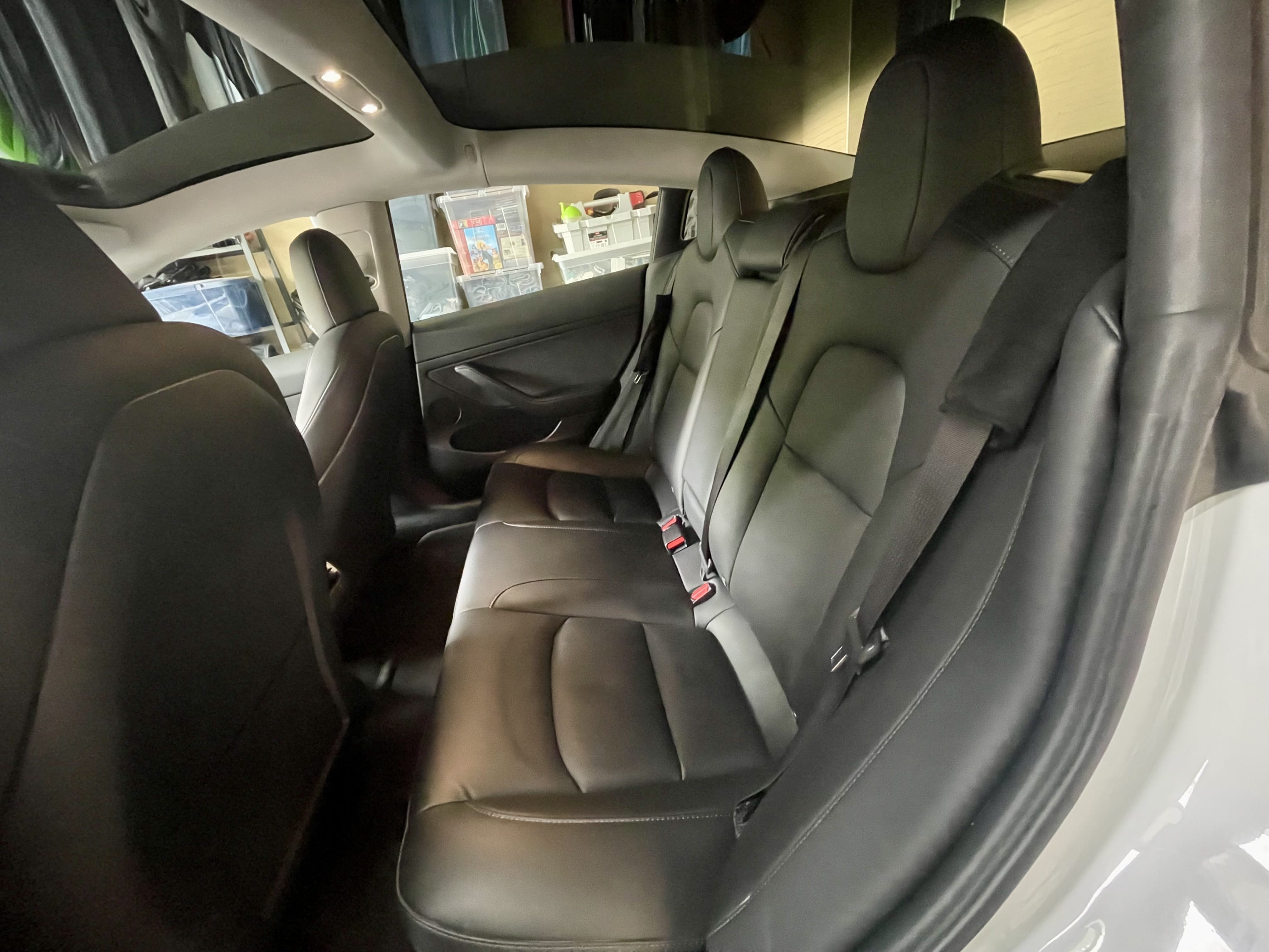 Tesla Model 3 avec Dashcam