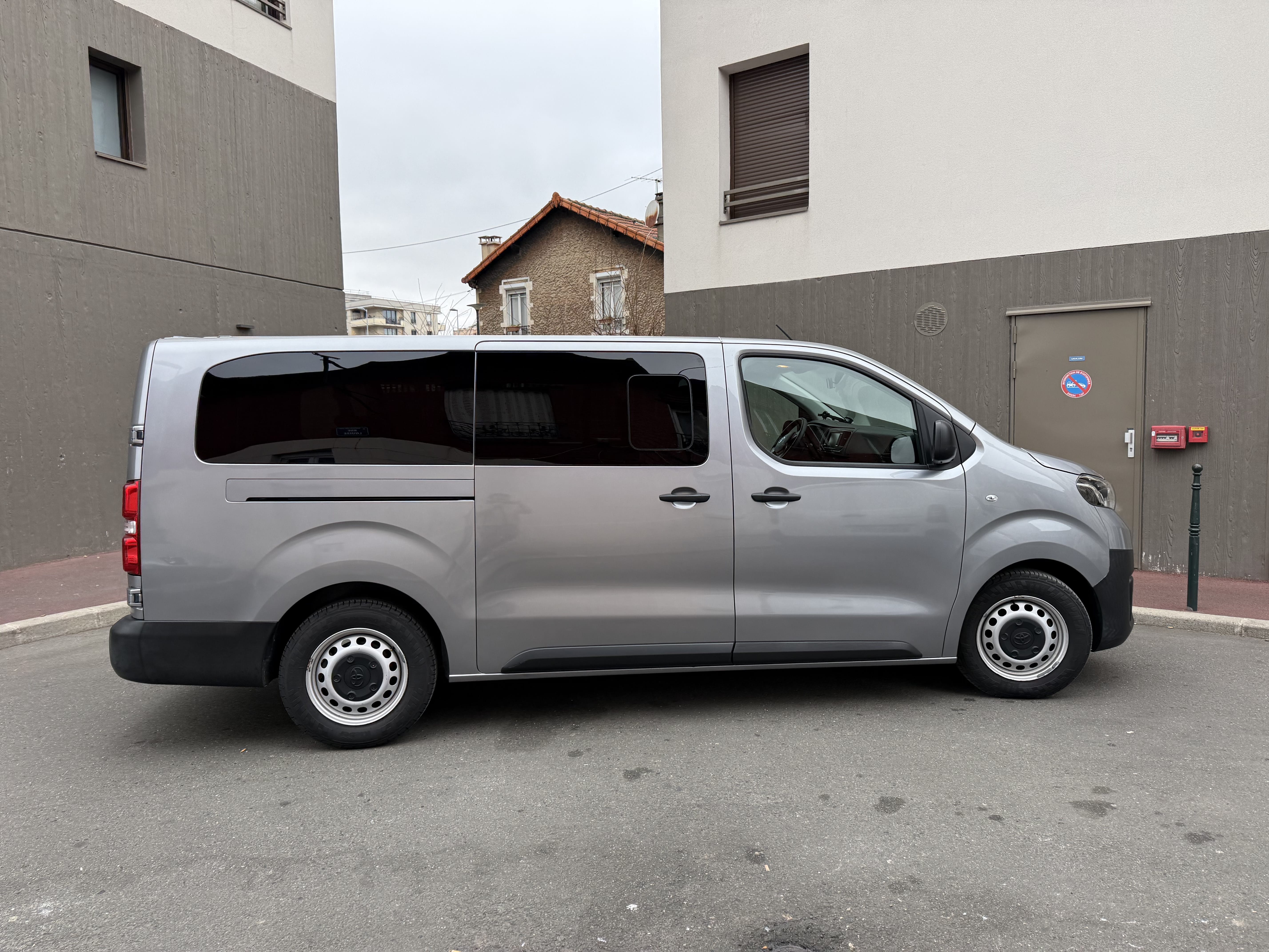 Toyota Proace Combi - 9 places avec Climatisation