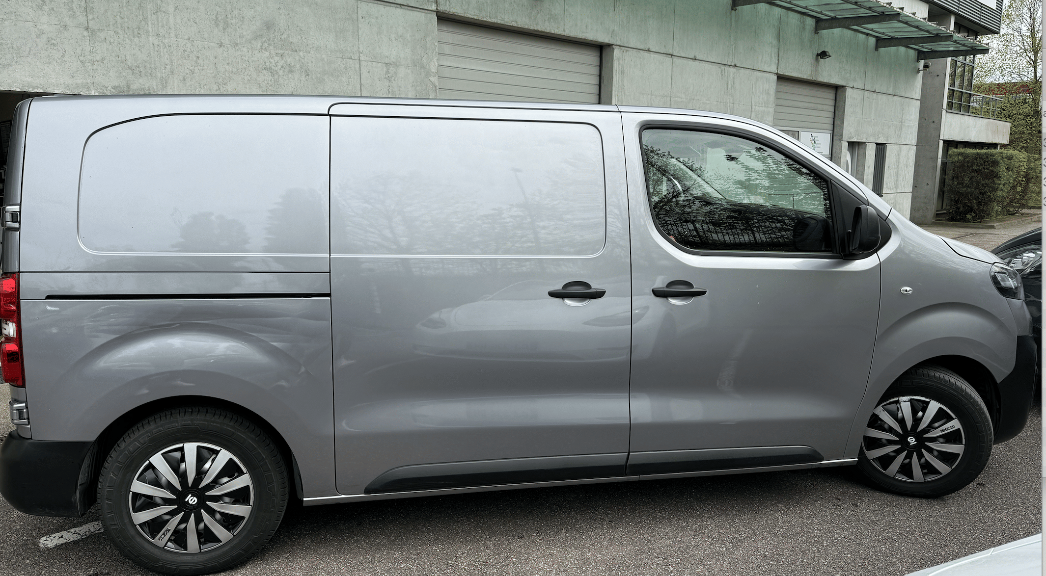 Opel Vivaro, 2022, Électrique, automatique