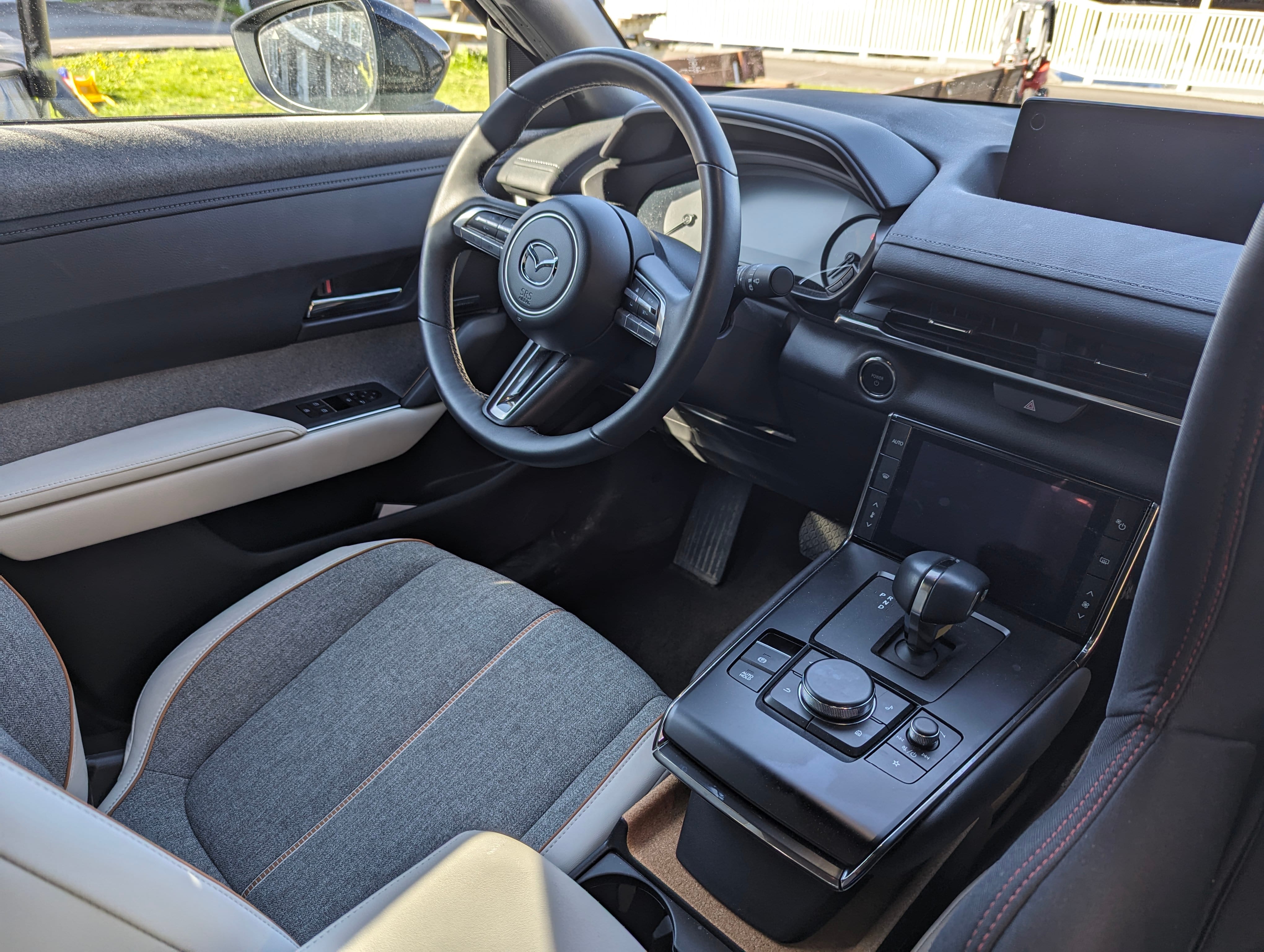 Mazda MX-30 med Apple CarPlay