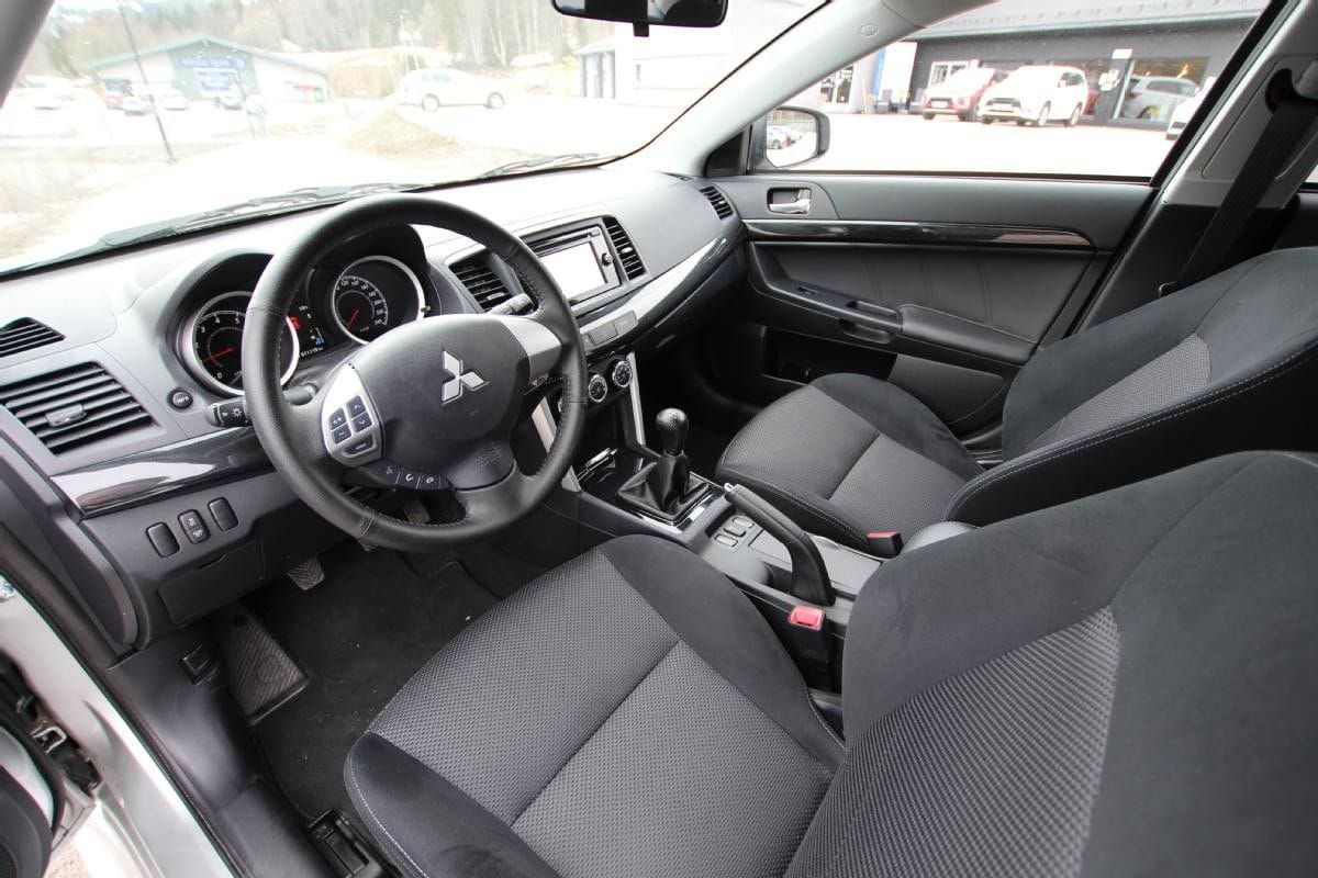 Mitsubishi Lancer with Bluetooth audio