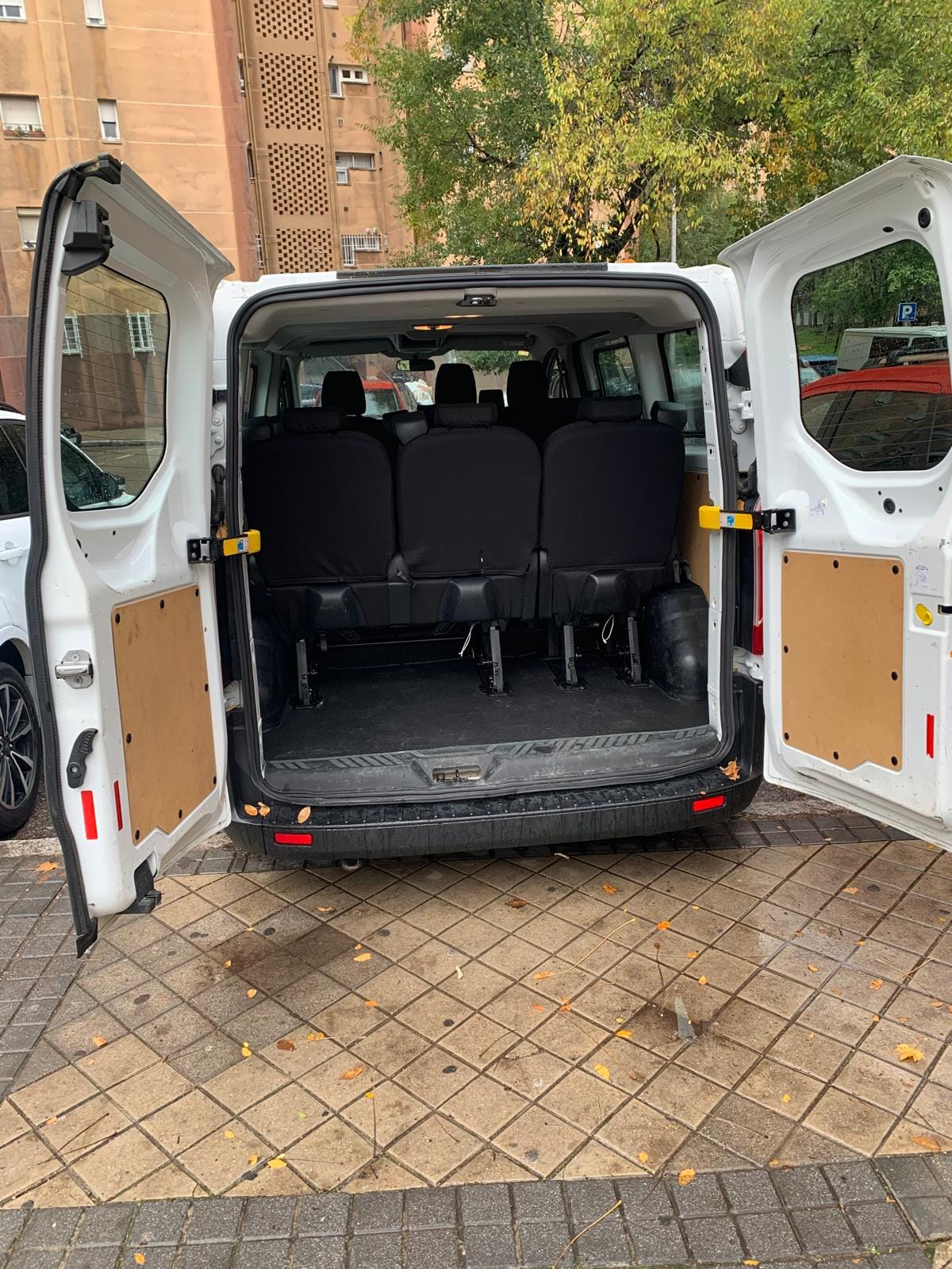 Ford Transit Custom Kombi mit Klimaanlage