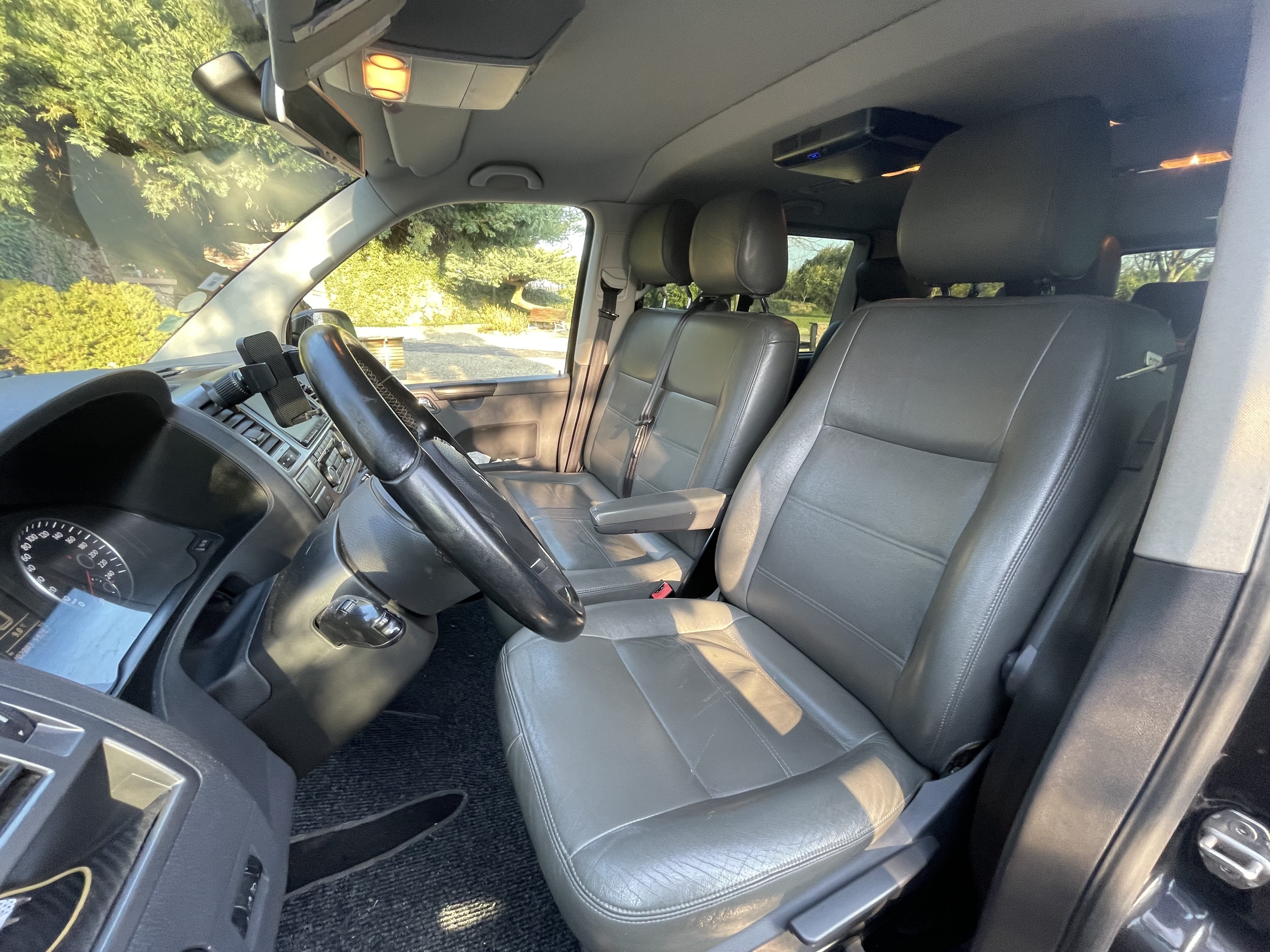 Volkswagen Caravelle avec Quatre roues motrices