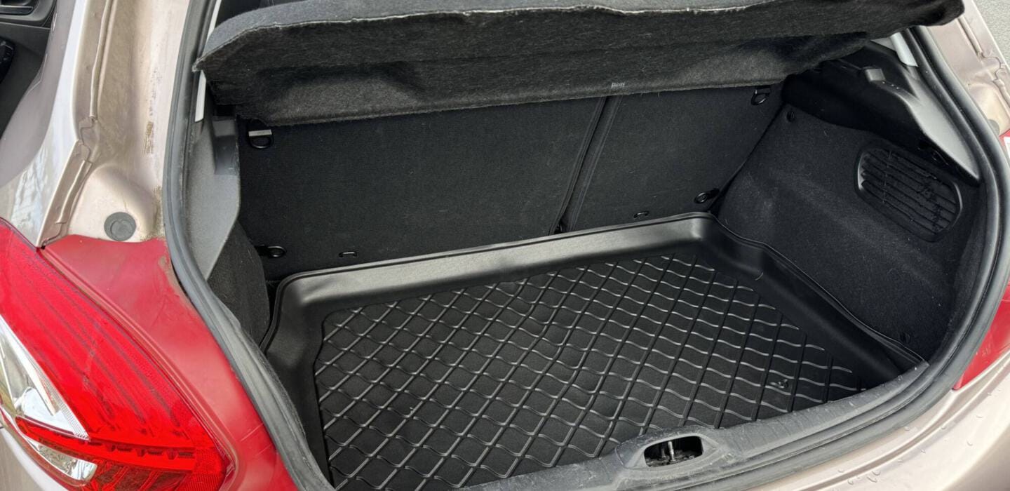 Peugeot 208 avec GPS