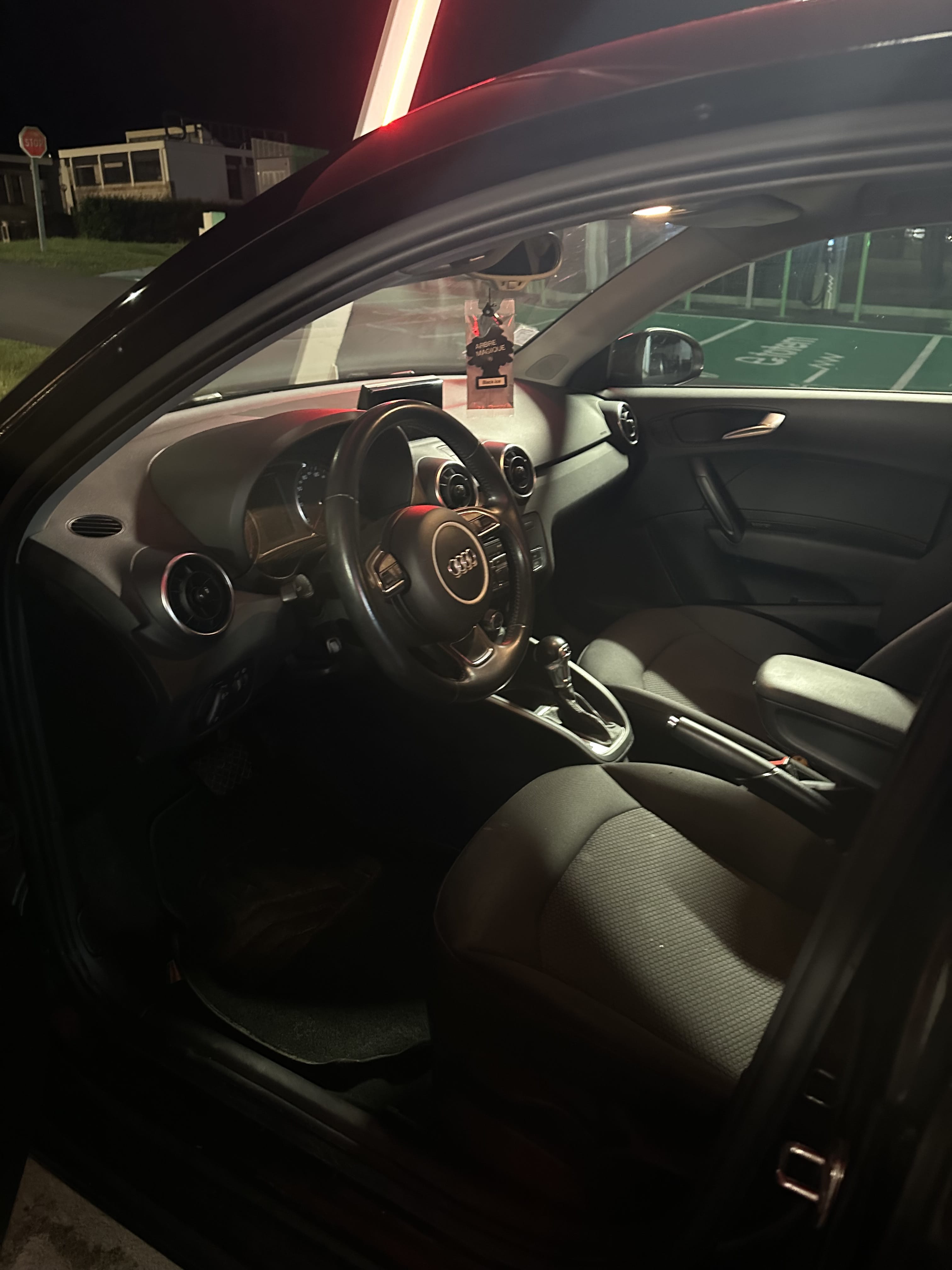 Audi A1 Sportback 1.4 tfsi avec GPS