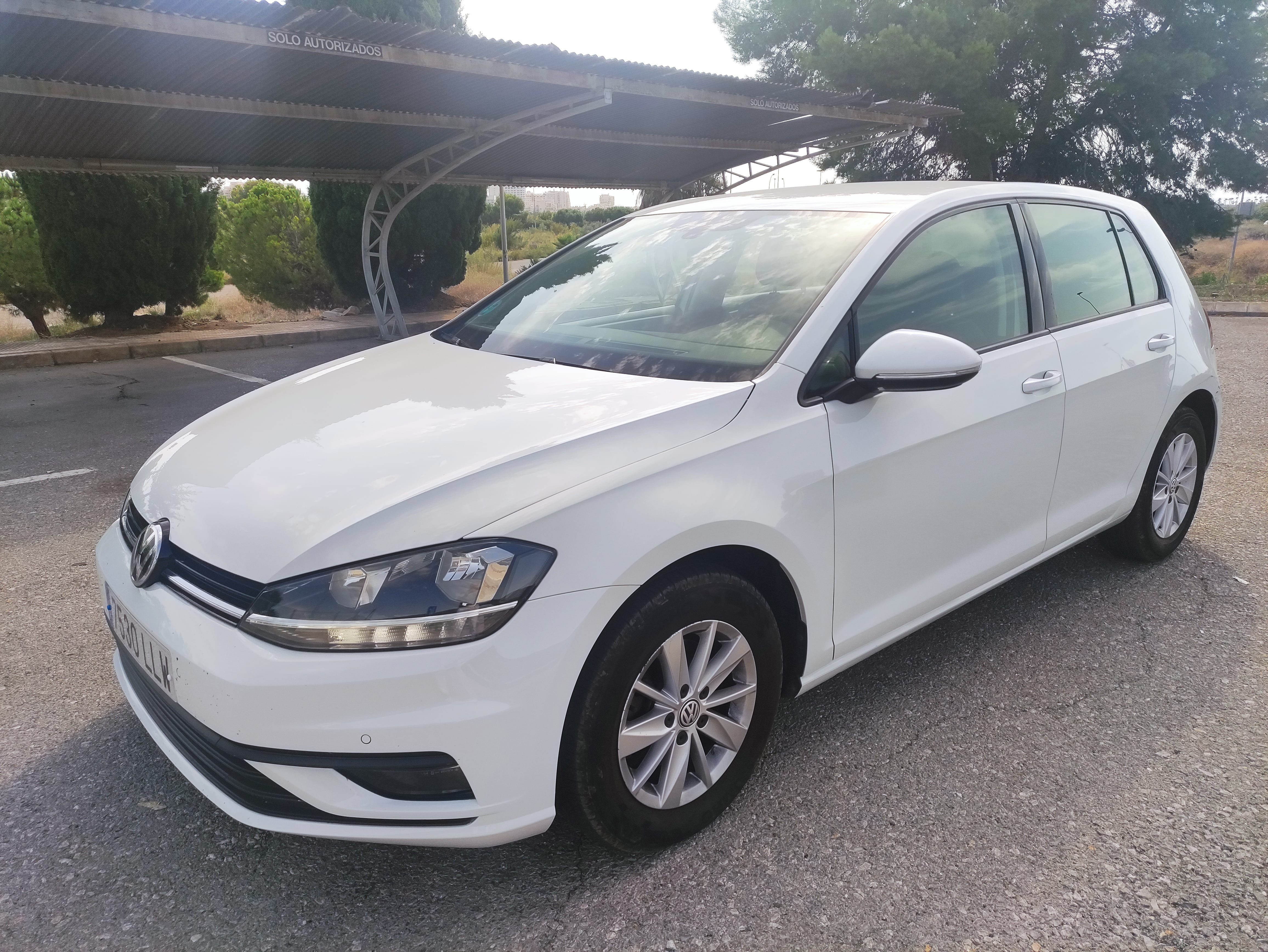 Volkswagen Golf con Aire acondicionado