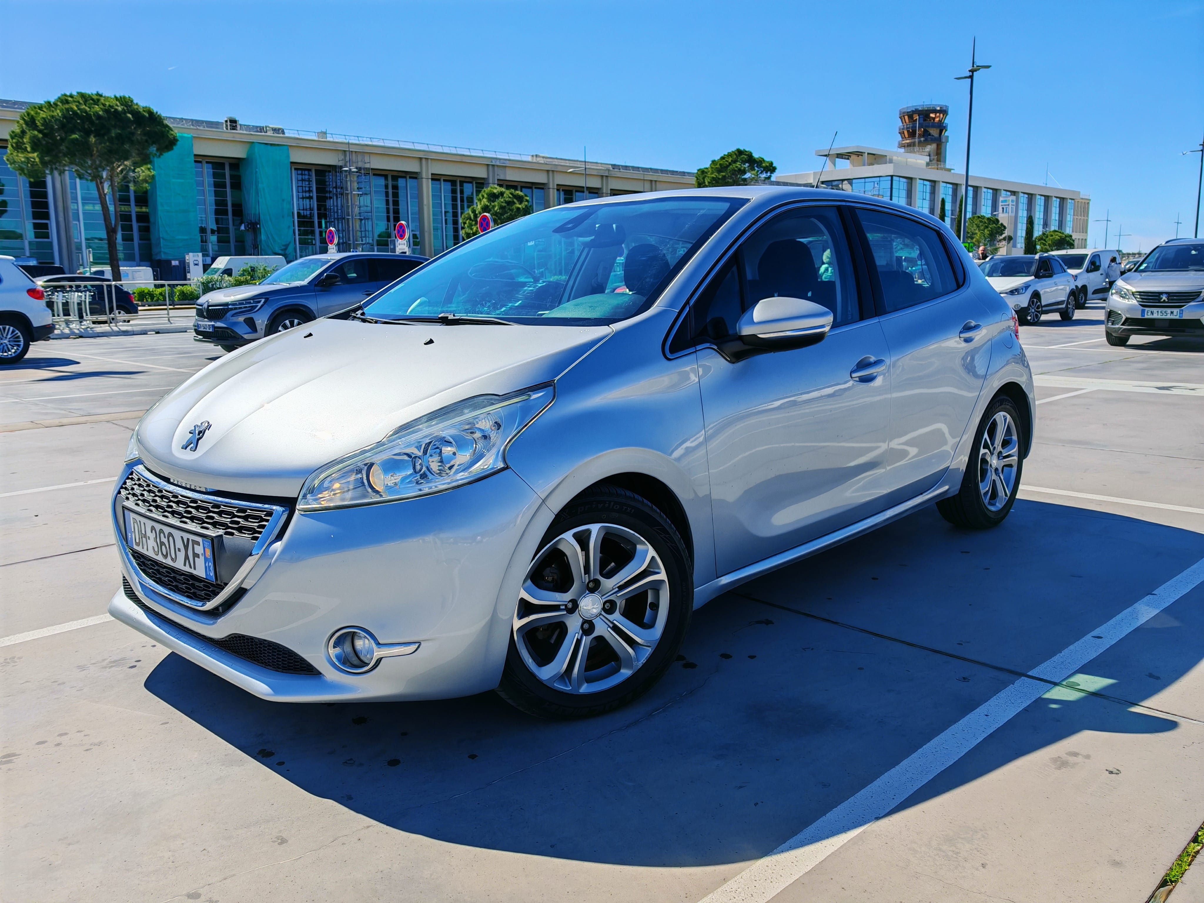 Peugeot 208 Gare Aix Tgv, 2013, Diesel