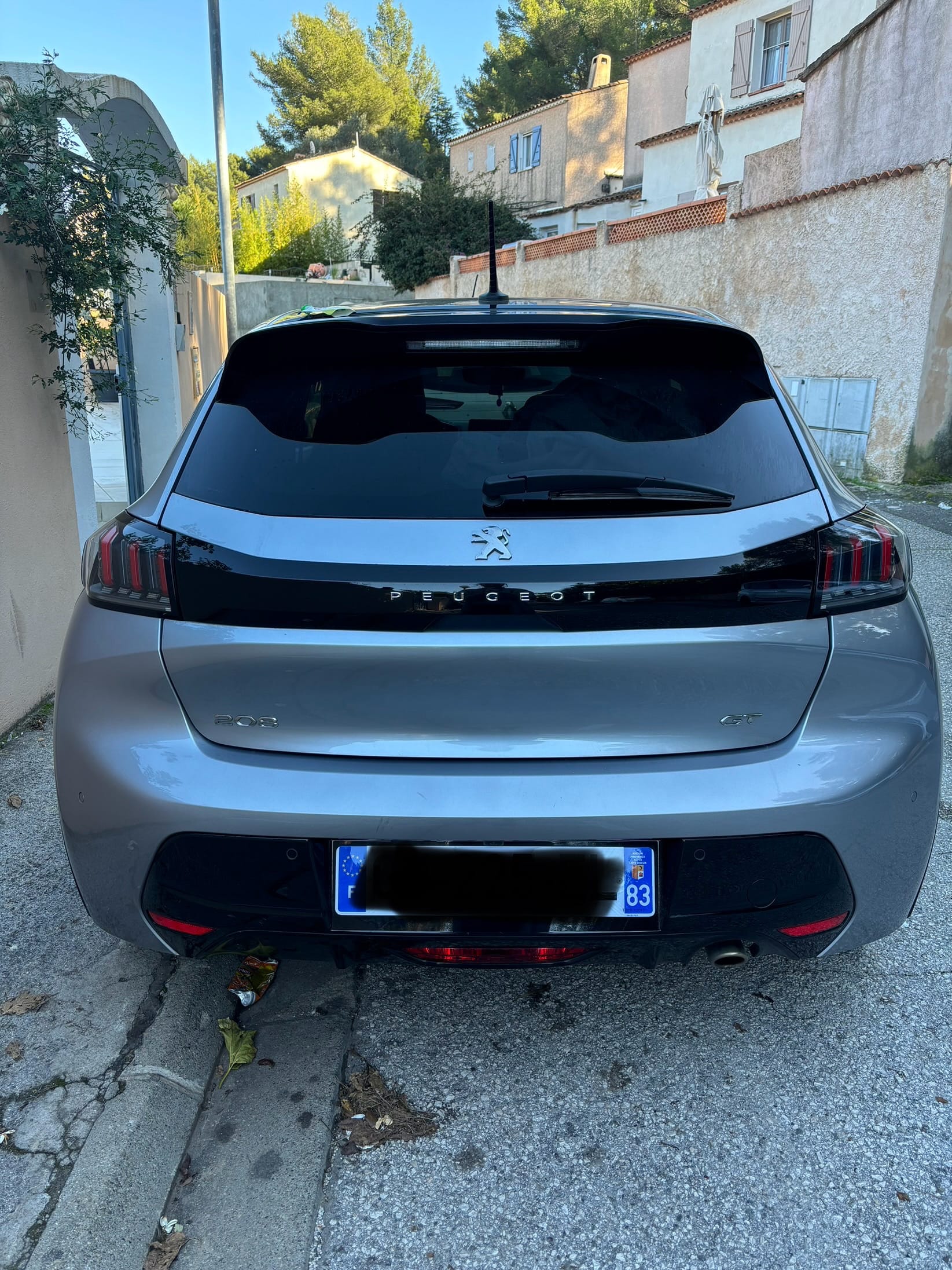 Peugeot 208 GT Line 1.2 puretech avec GPS