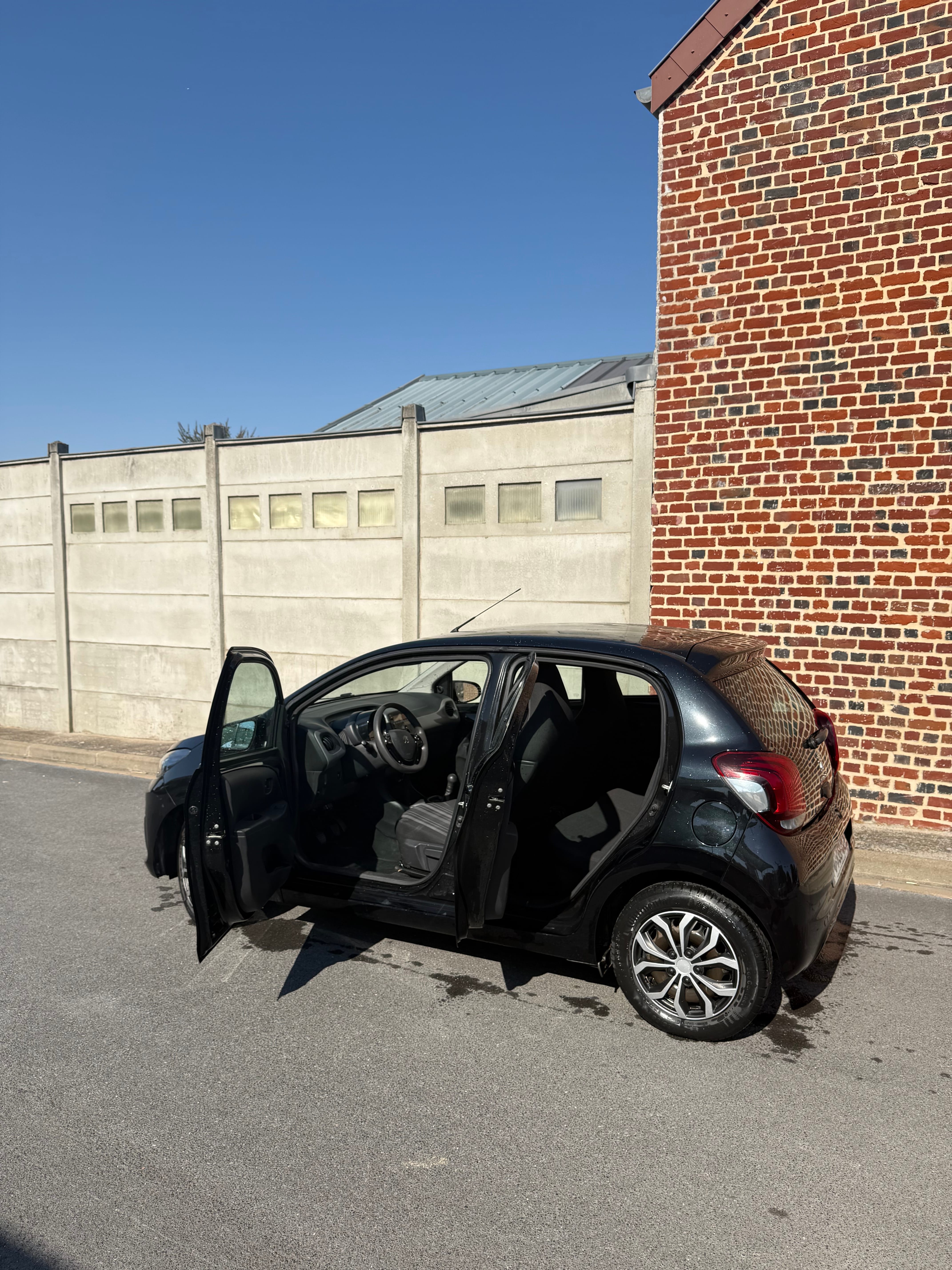 Peugeot 108 avec Autoradio