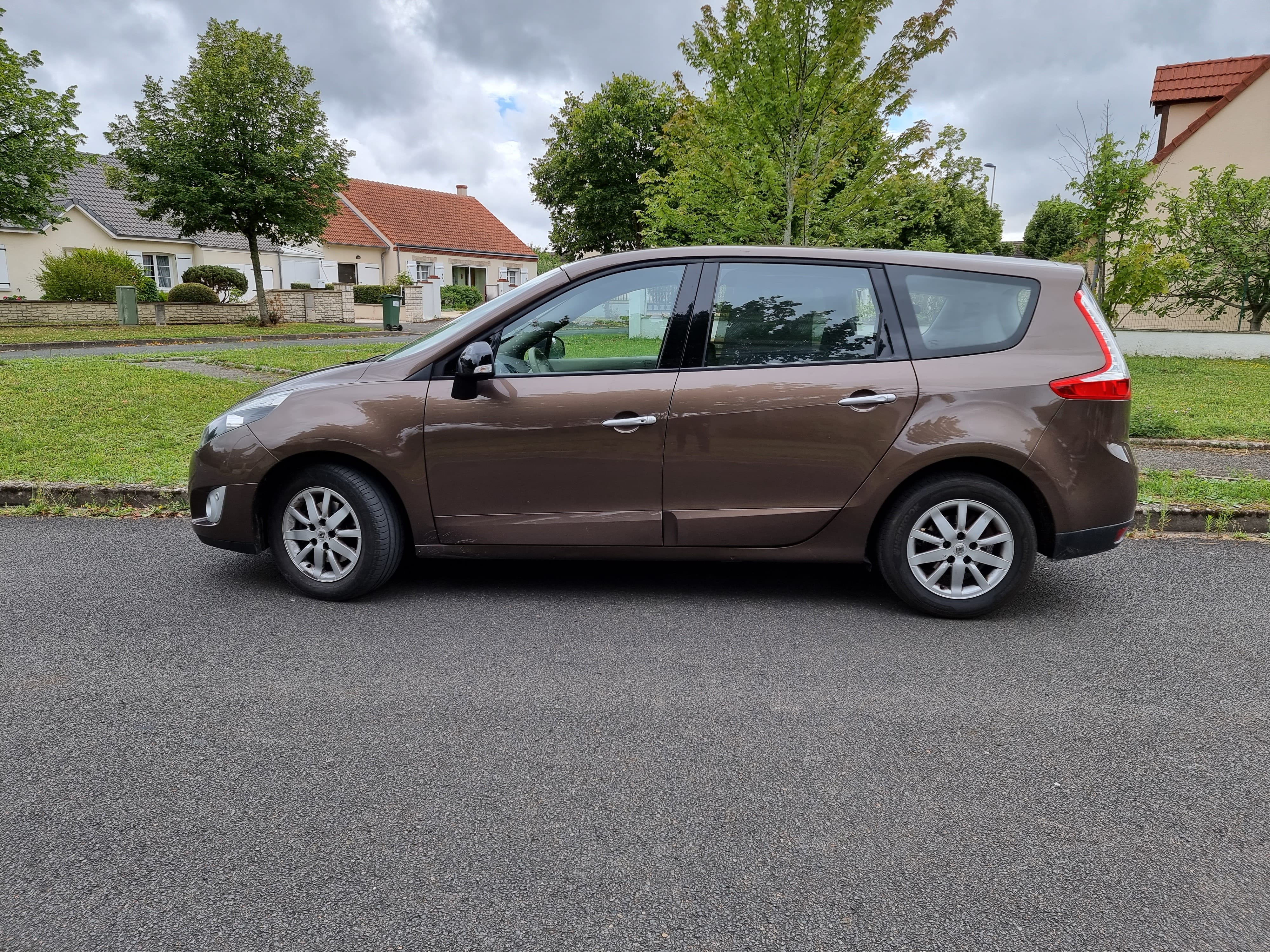 Renault Grand Scenic 7 places avec Climatisation