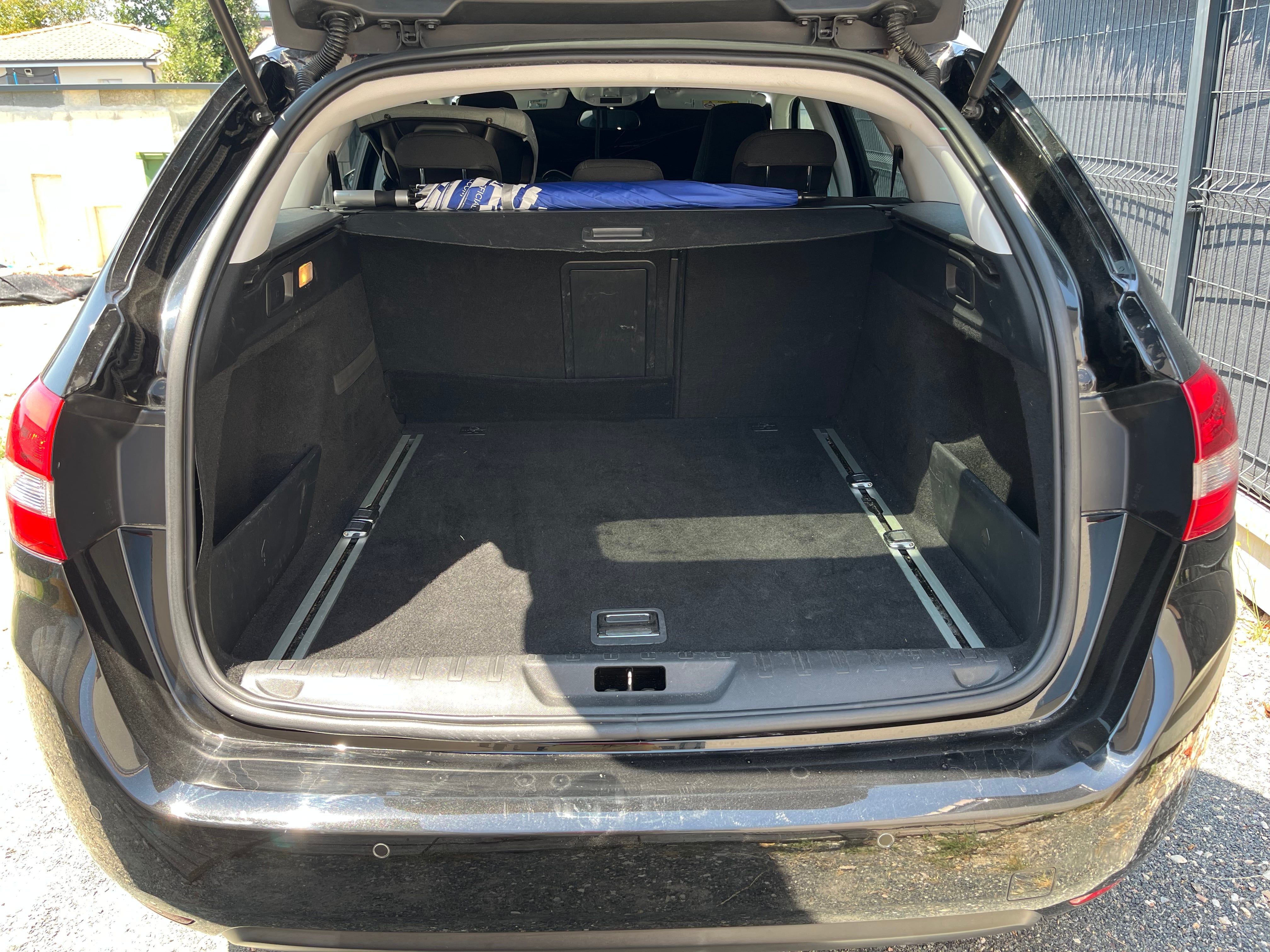 Peugeot 308 SW 130 ch essence avec Régulateur de vitesse