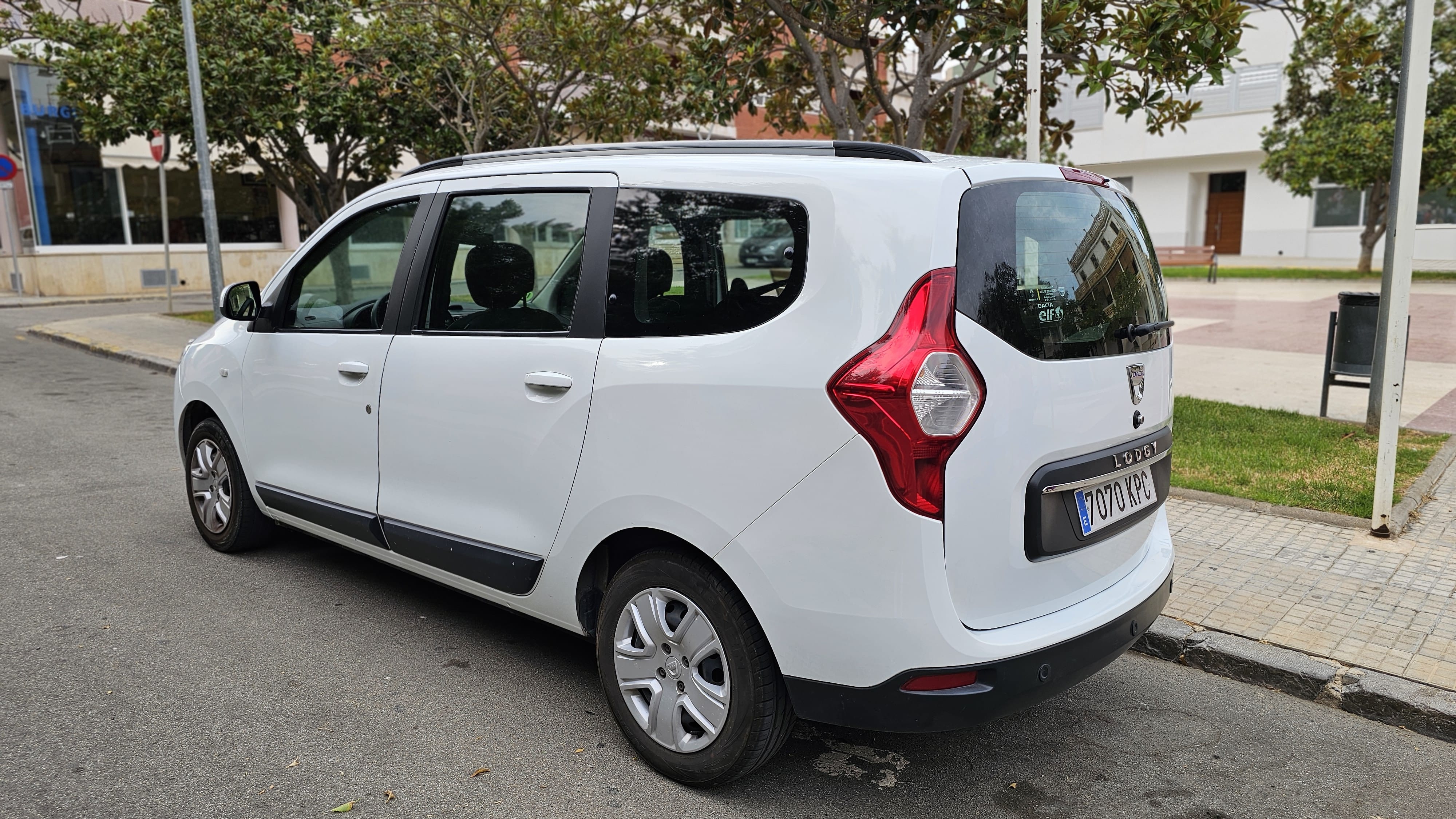 Dacia Lodgy 7 Plazas KPC avec Climatisation