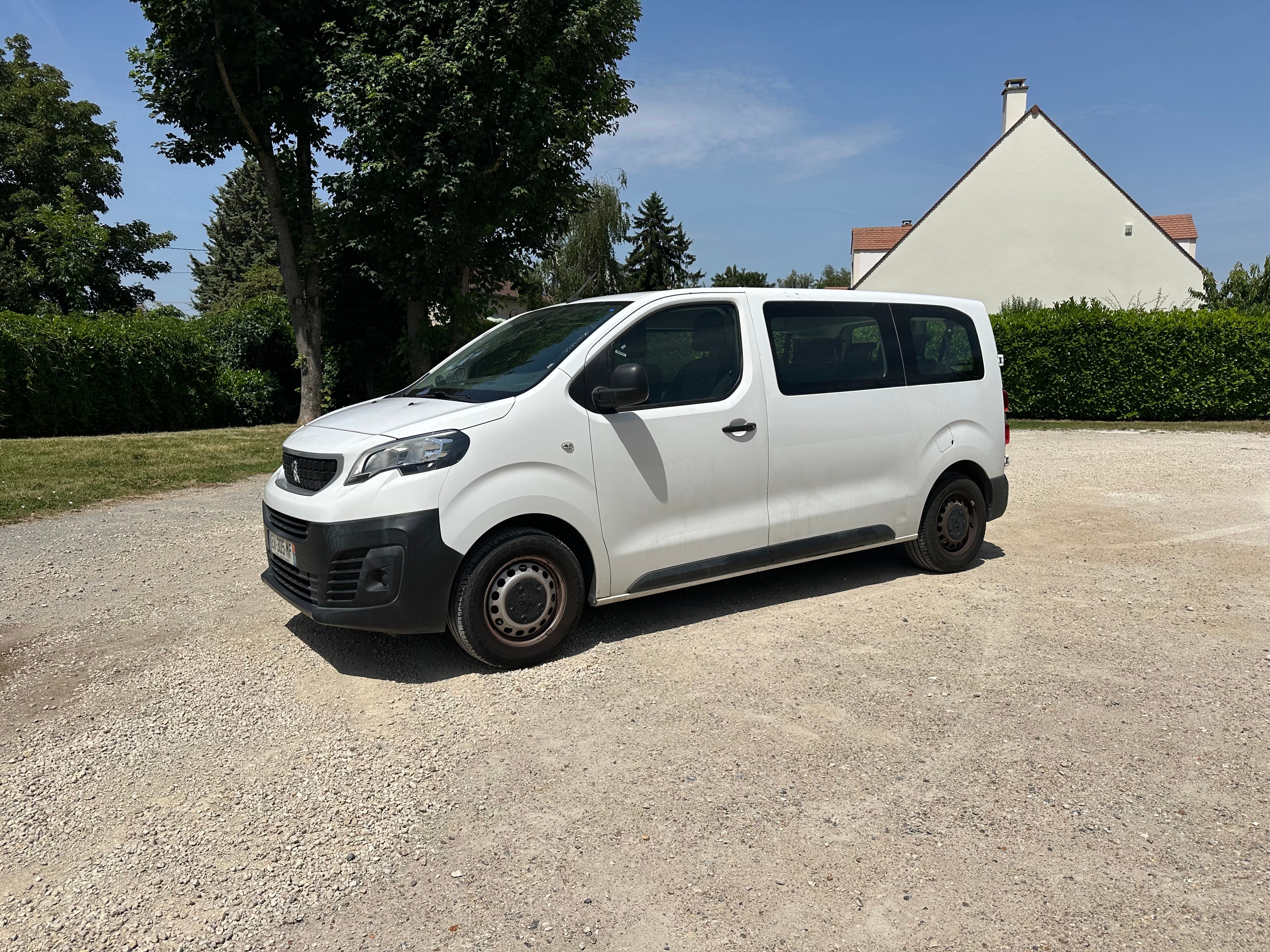 Peugeot Traveller avec Climatisation
