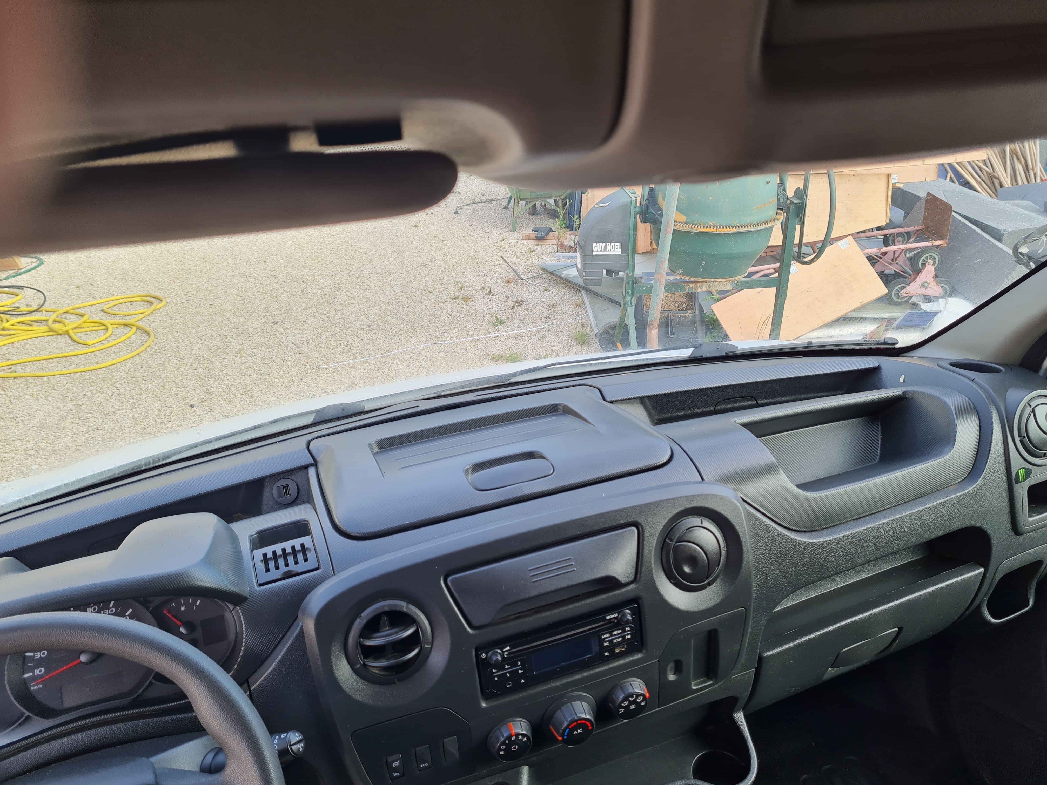 Nissan NV400