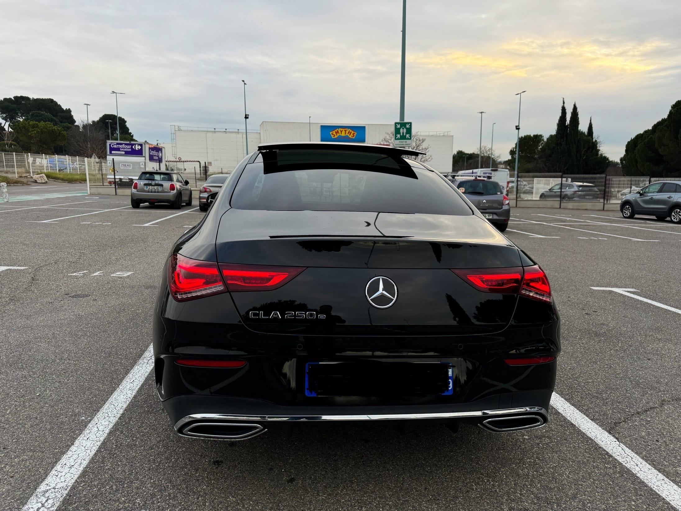 Mercedes-Benz CLA 250 avec Régulateur de vitesse