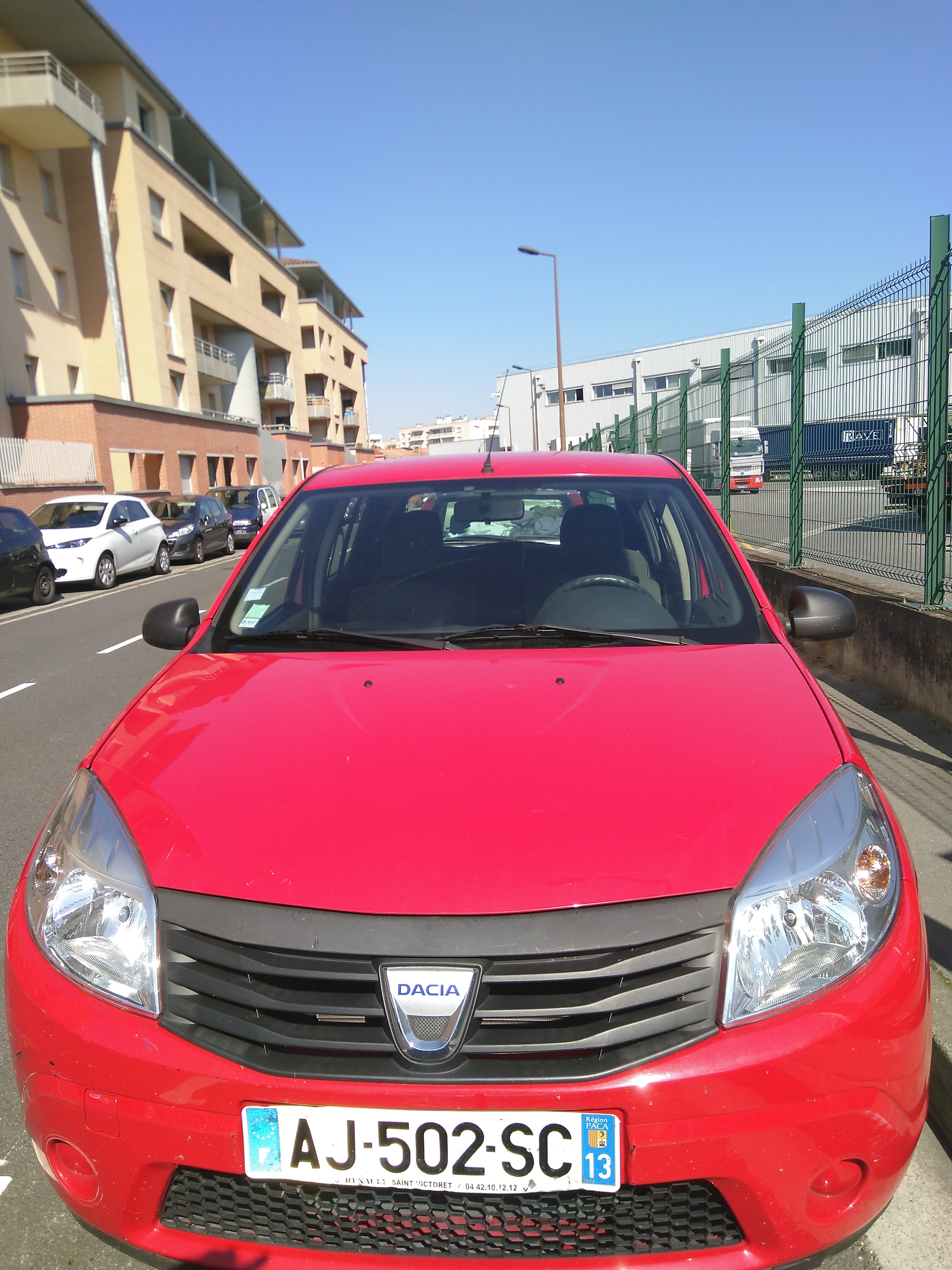 Dacia Sandero sans option roule au GPL et à l'essence