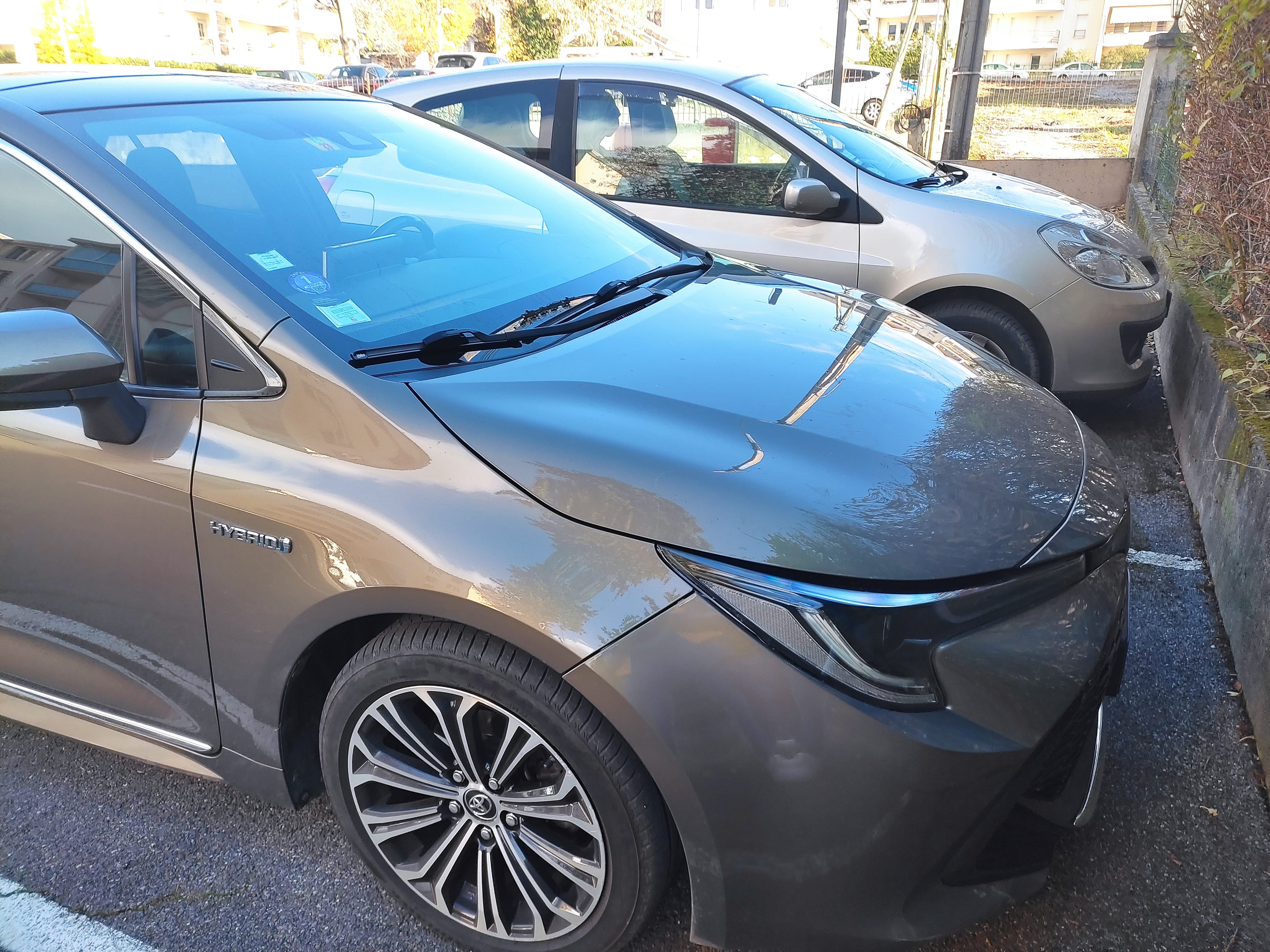Toyota Corolla, 2019, Essence 95 / Électrique (hybride), automatique
