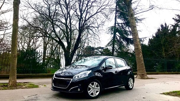 Peugeot 208 ES086, 2017, Essence 95
