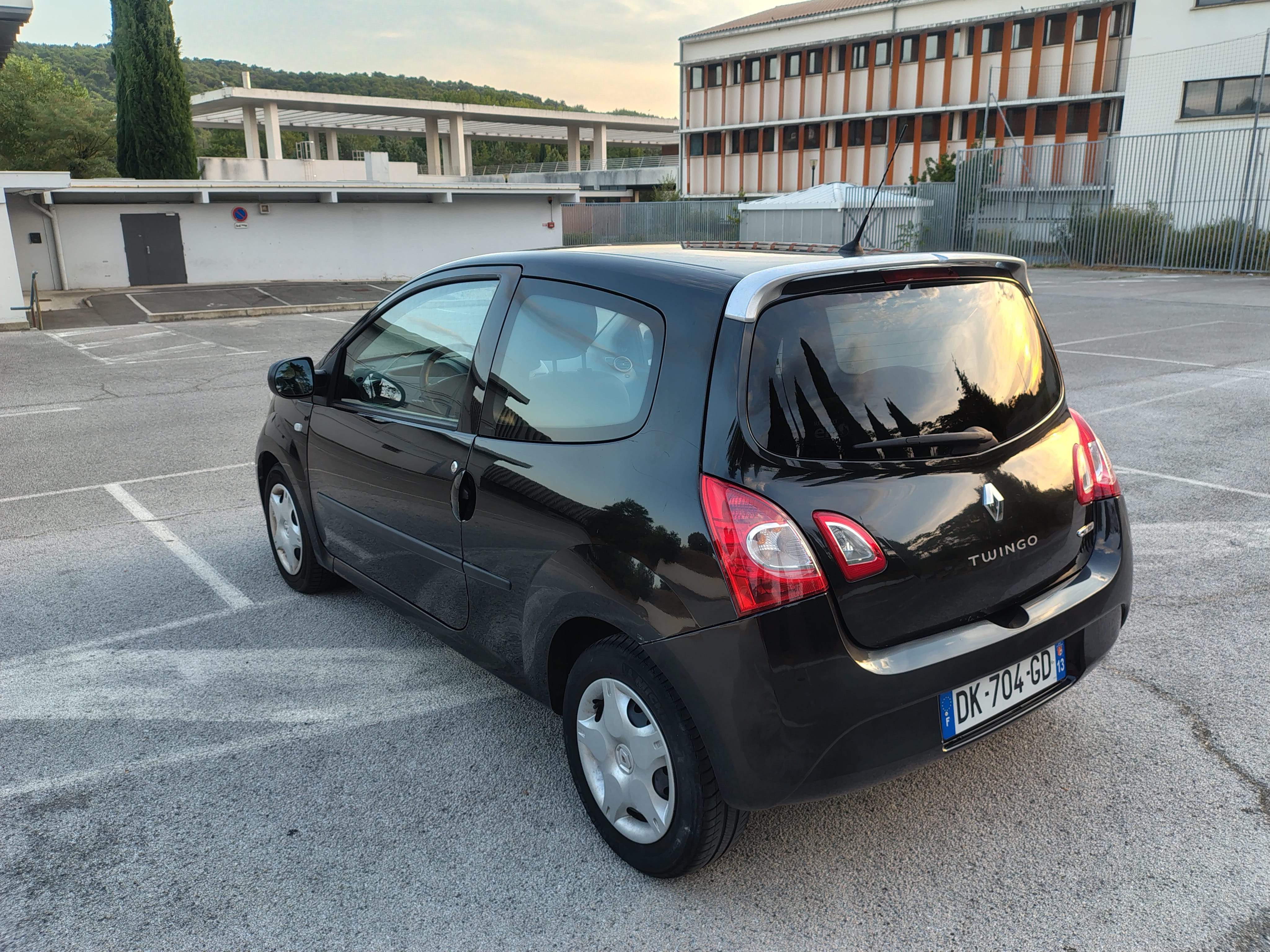 Renault Twingo 1.2 75cv avec Pneus neige