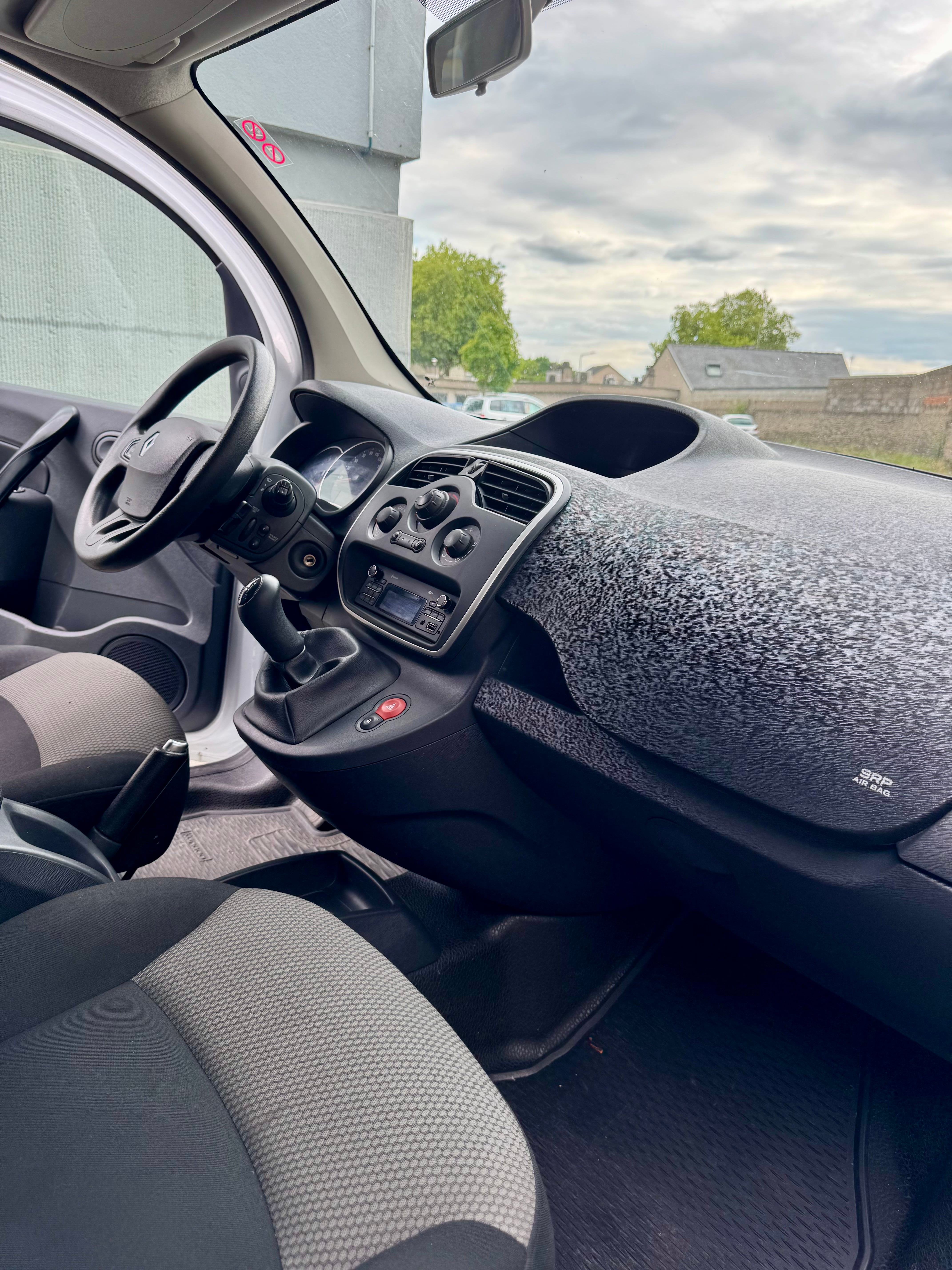 Renault Kangoo Express 1,5 dCi avec Audio Bluetooth
