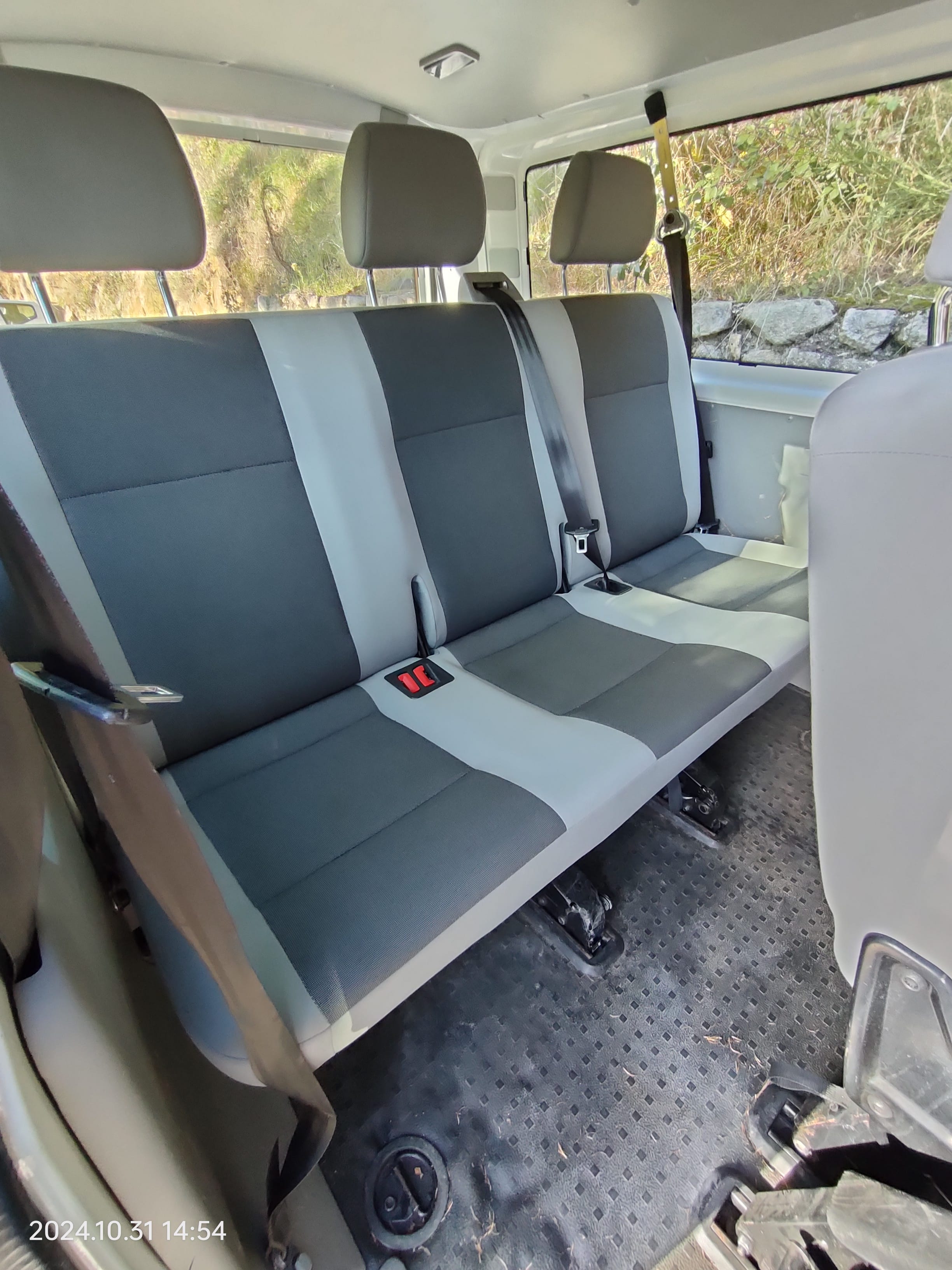 Volkswagen Transporter Combi pneu neige très grand coffre avec Chaines