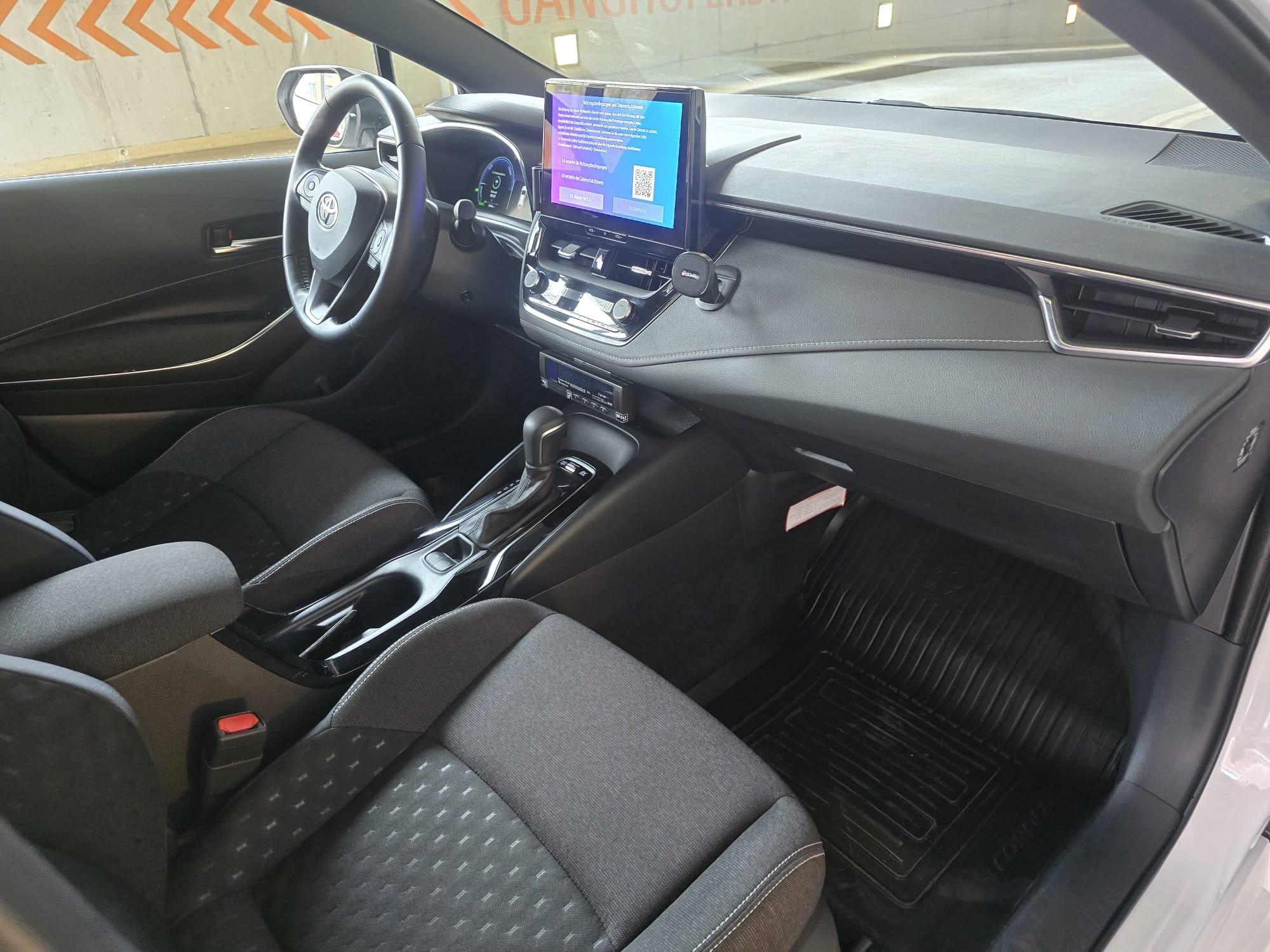 Toyota Corolla Touring Sports Dynamic Business Hybrid mit Bluetooth-Audio