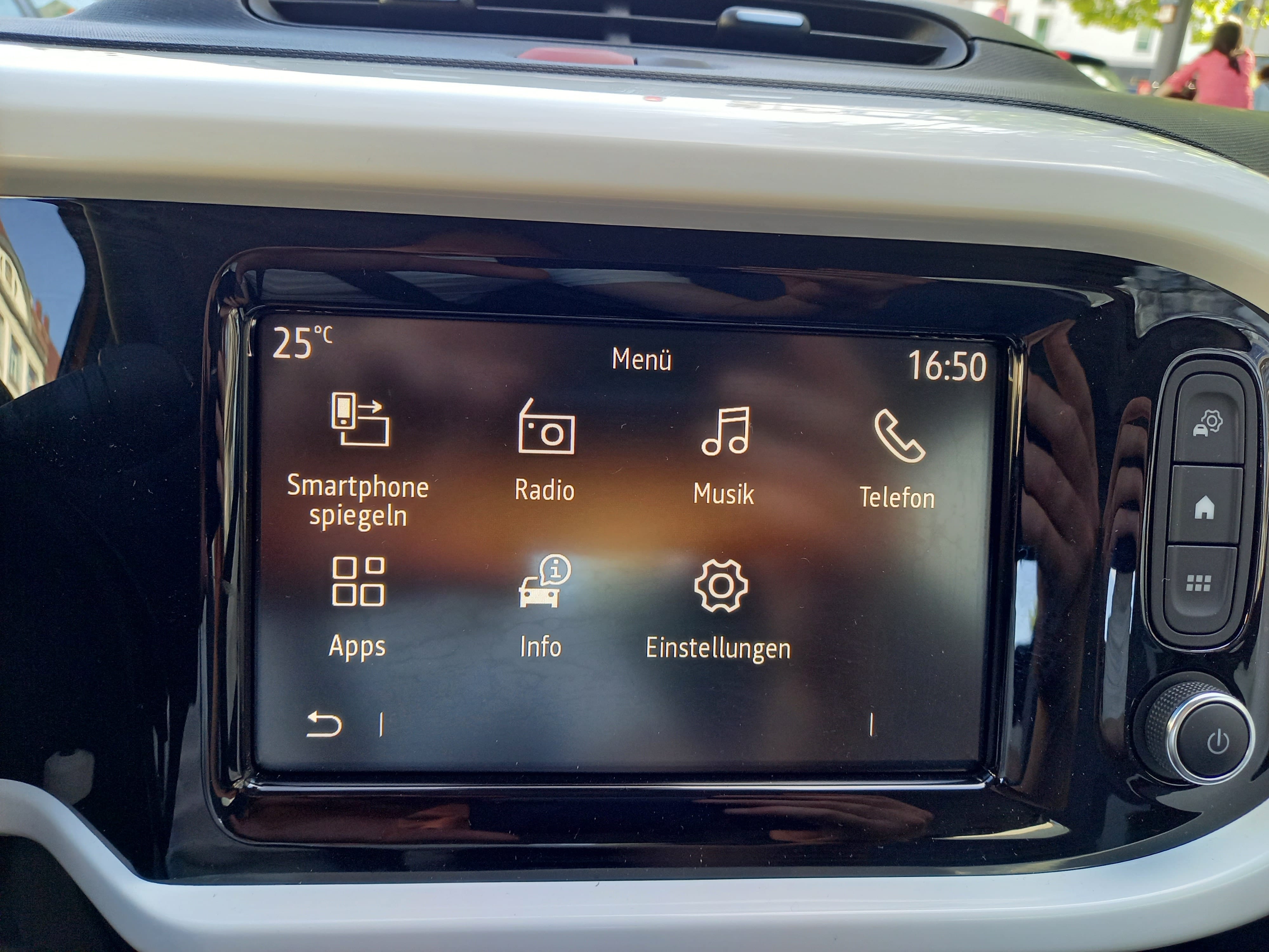 Renault Twingo STA-NI 66 mit Klimaanlage