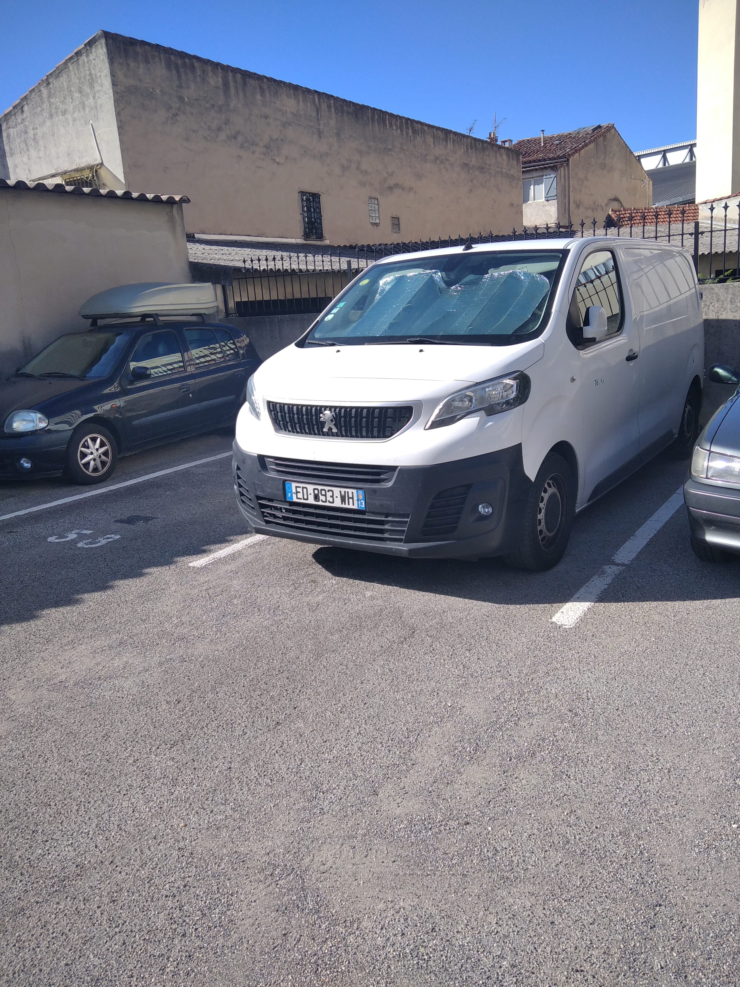 Peugeot Expert mit Navigationsgerät