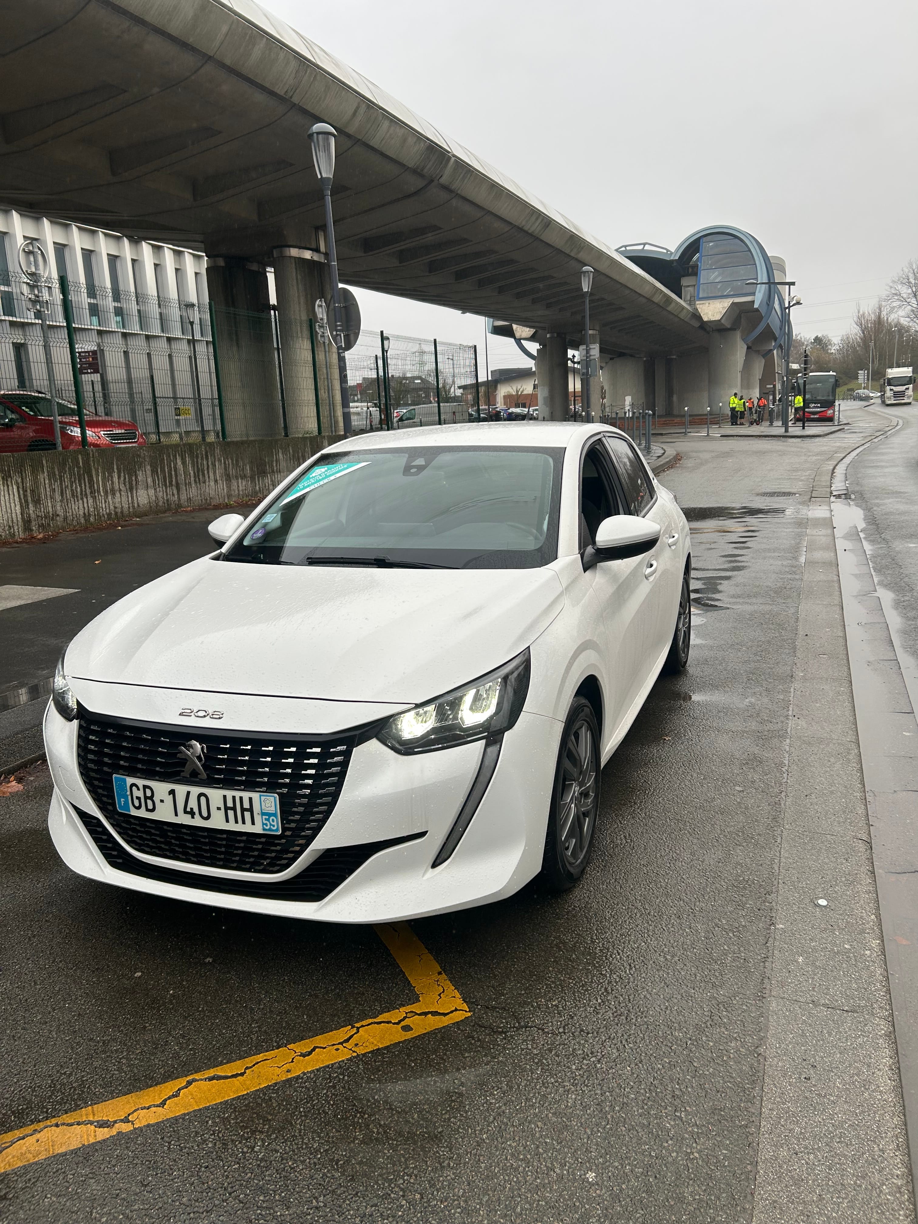 Peugeot 208, 2021, Essence 95