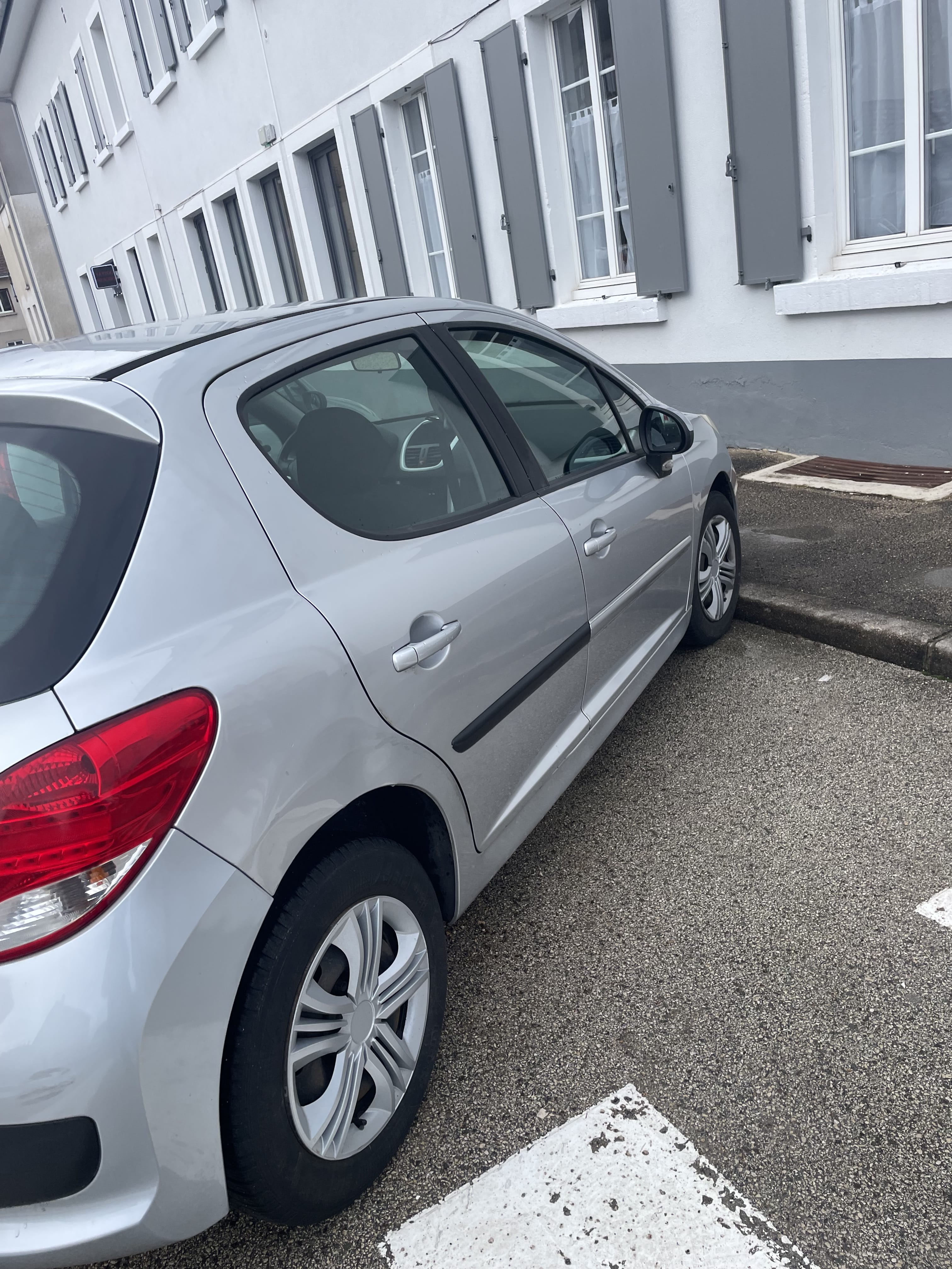 Peugeot 207