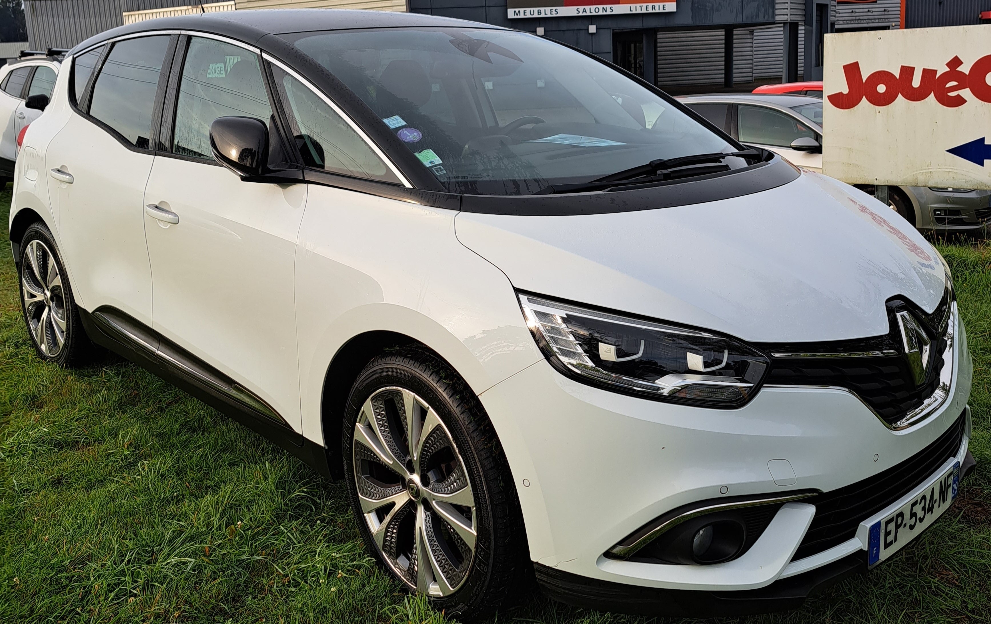 Renault Scenic, 2017, Essence 98