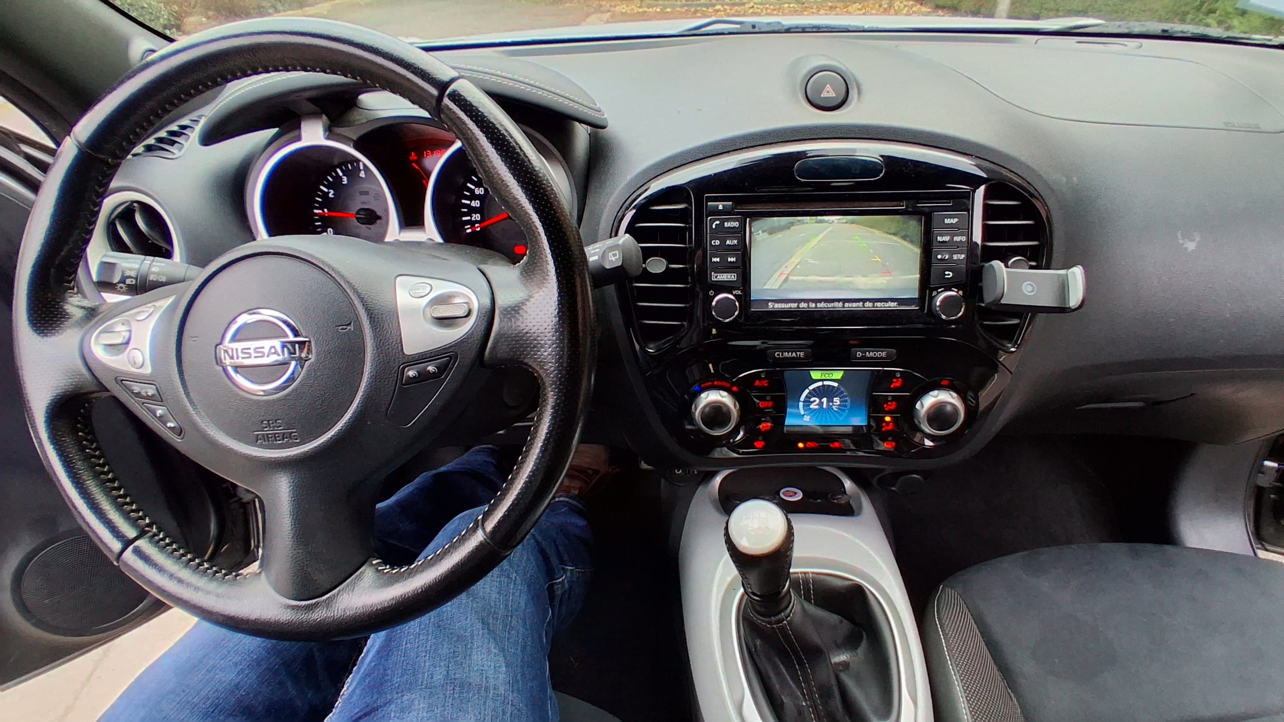 Nissan Juke N-Connecta 1.2 DIG 115cv SP98 avec GPS