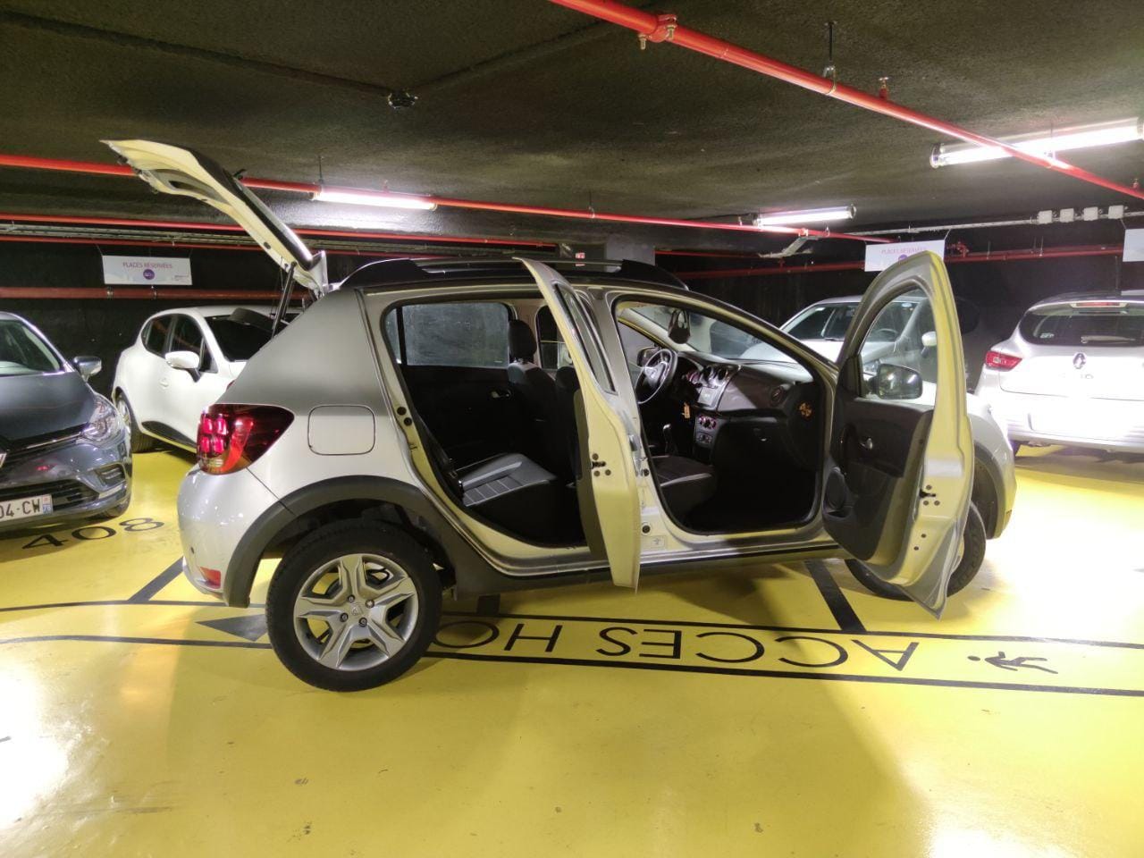 Dacia Sandero EJ618RY avec GPS
