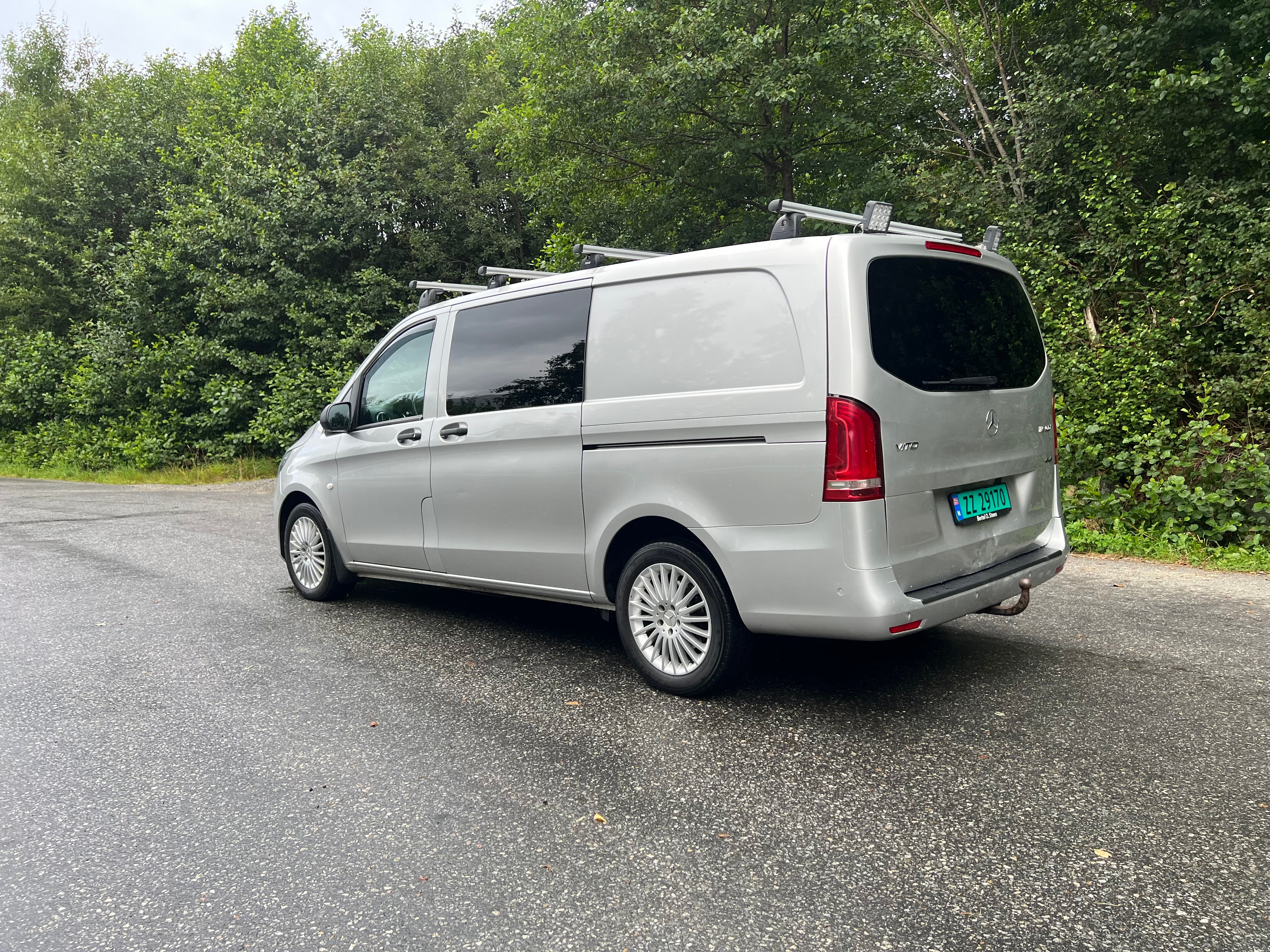 Mercedes-Benz Vito 4MATIC Varebil with Backup camera