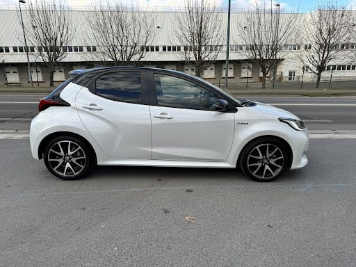 Toyota Yaris Hybride avec Climatisation