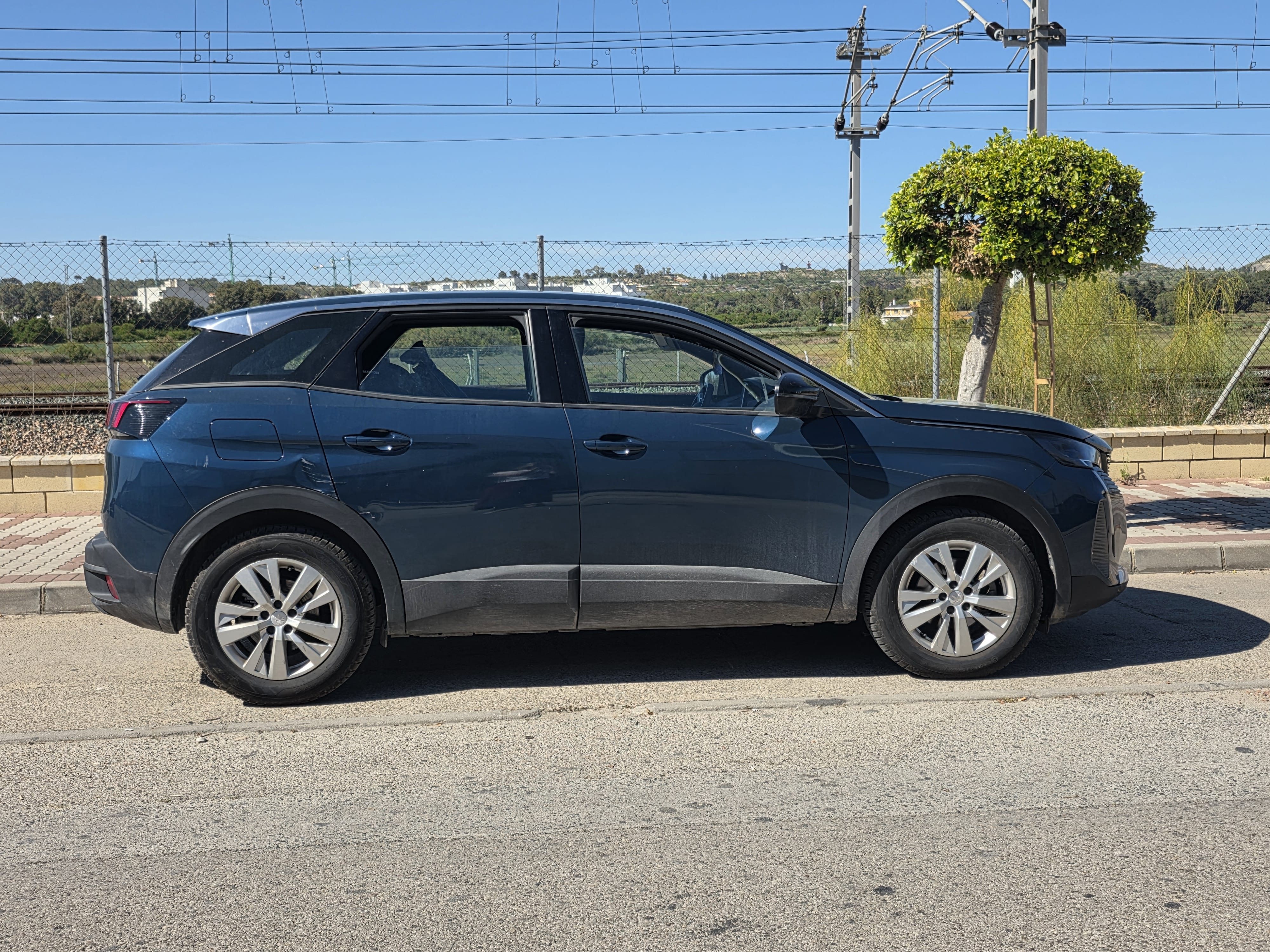 Peugeot E-3008 GT con Aire acondicionado