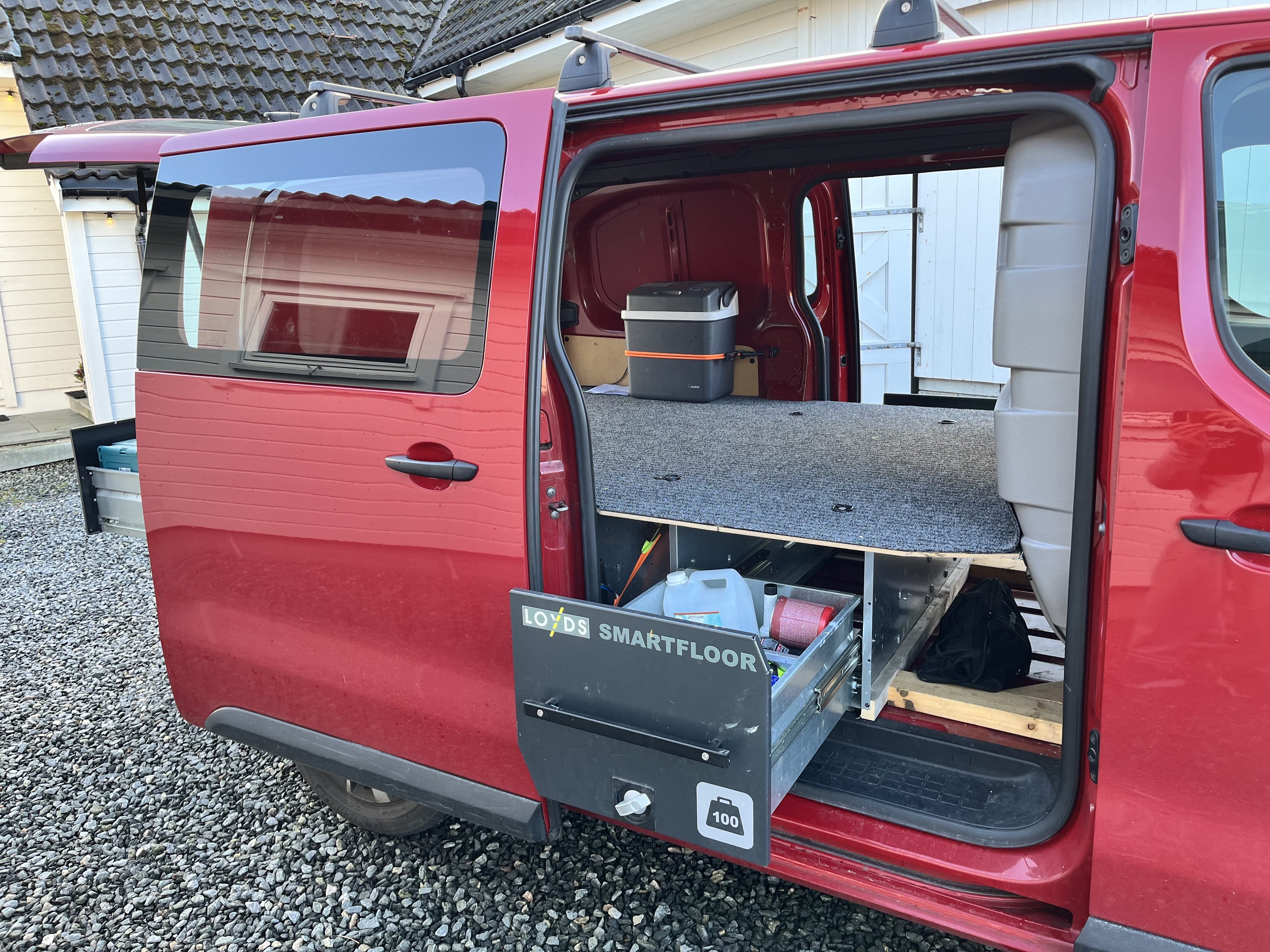 Toyota Proace Varebil med Bilradio