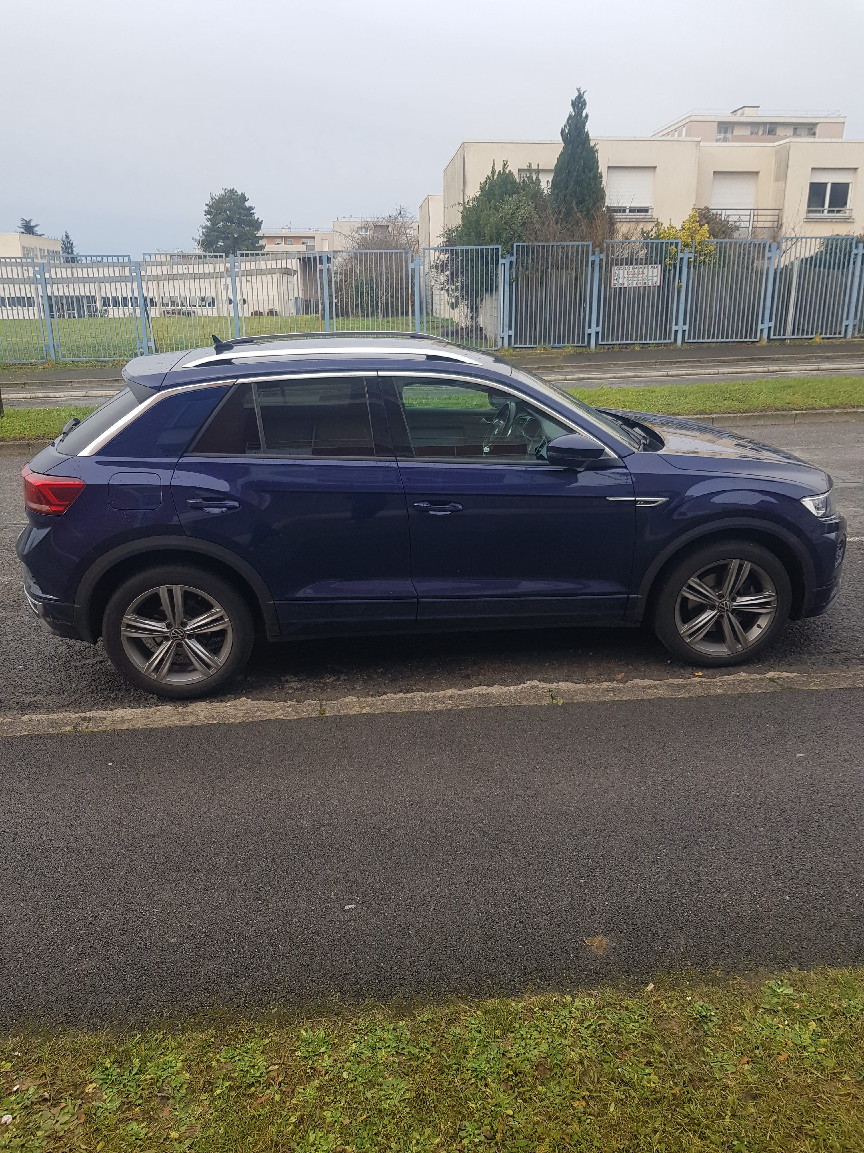 Volkswagen T-Roc avec GPS