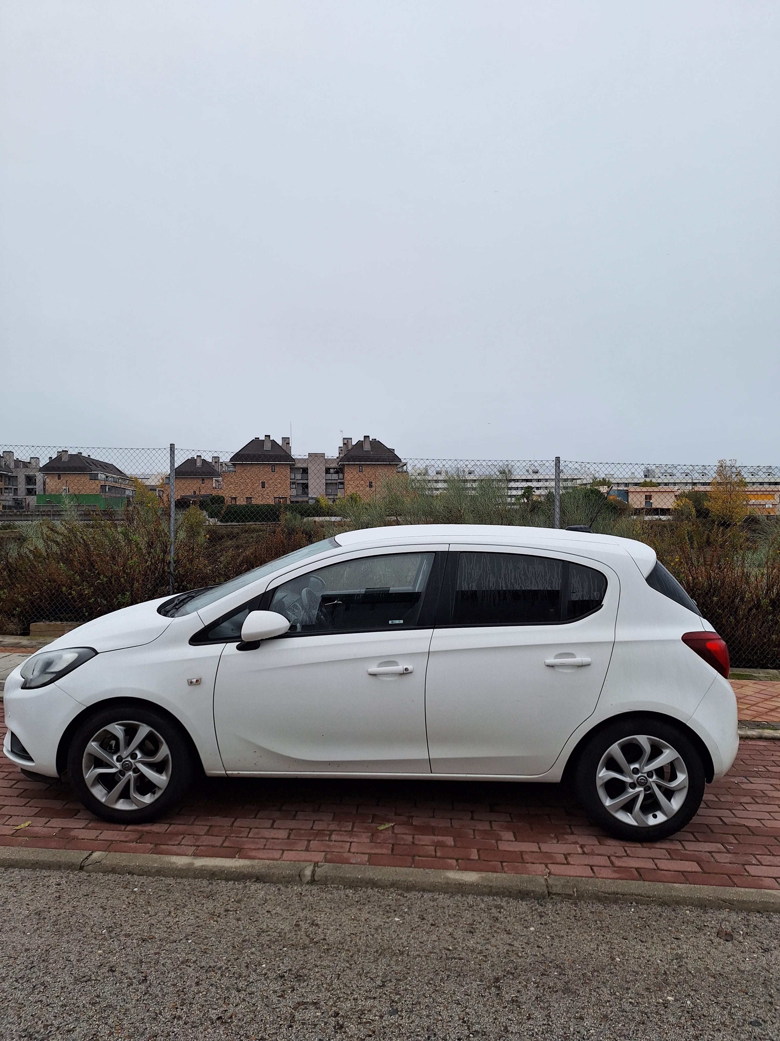 Opel Corsa con Aire acondicionado