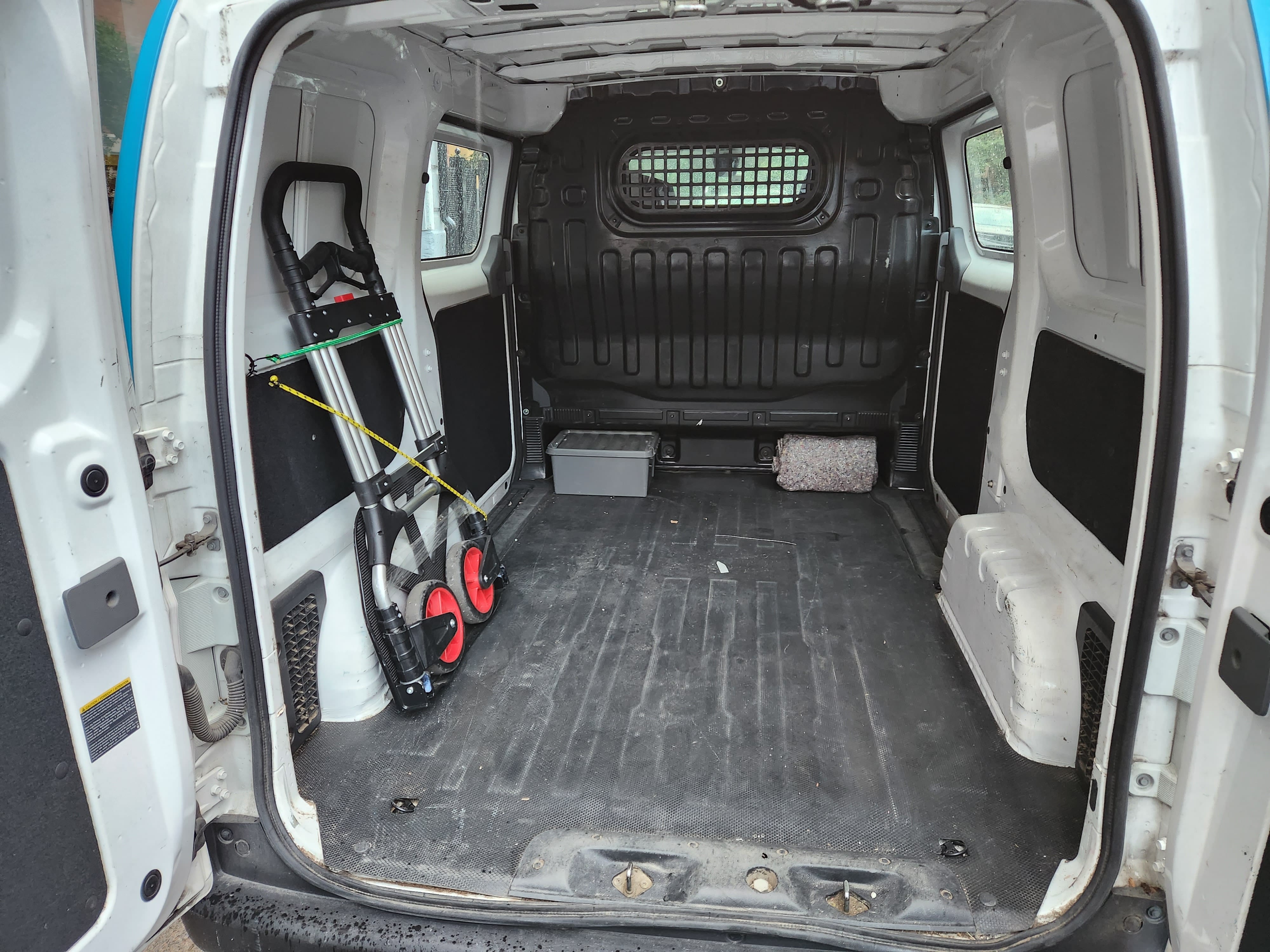 Nissan e-NV200 Varebil with Bluetooth audio