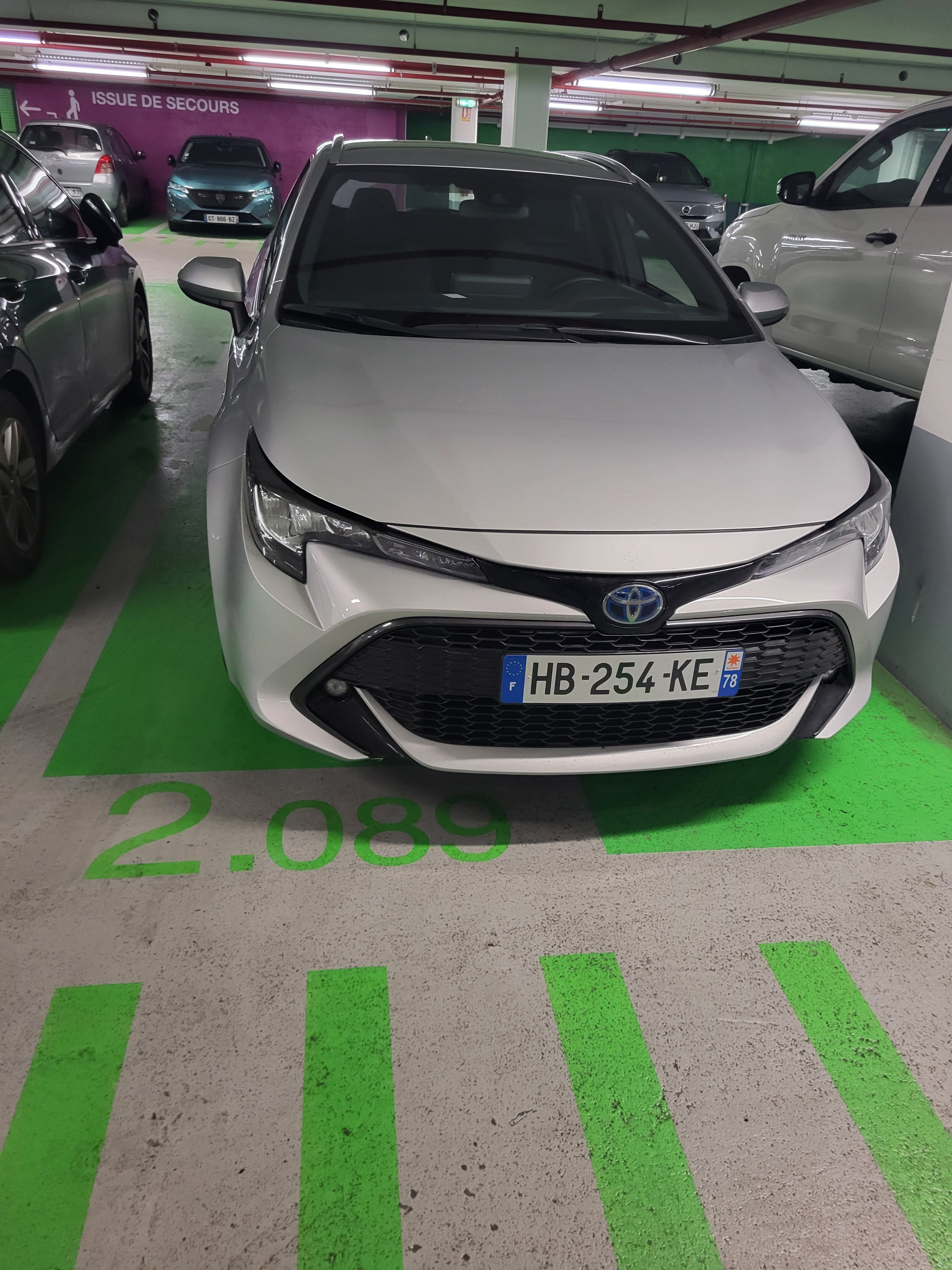 Toyota Corolla Break Hybride avec Android Auto