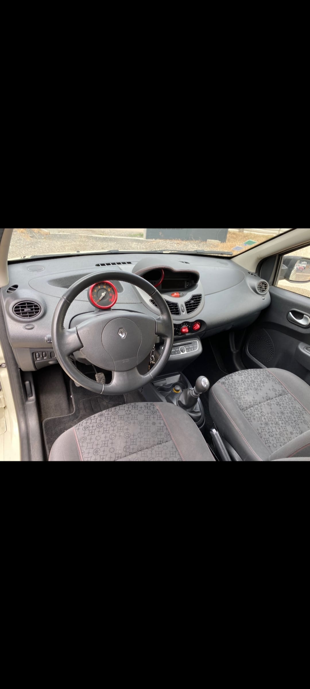 Renault Twingo II RIP CURL avec Audio Bluetooth