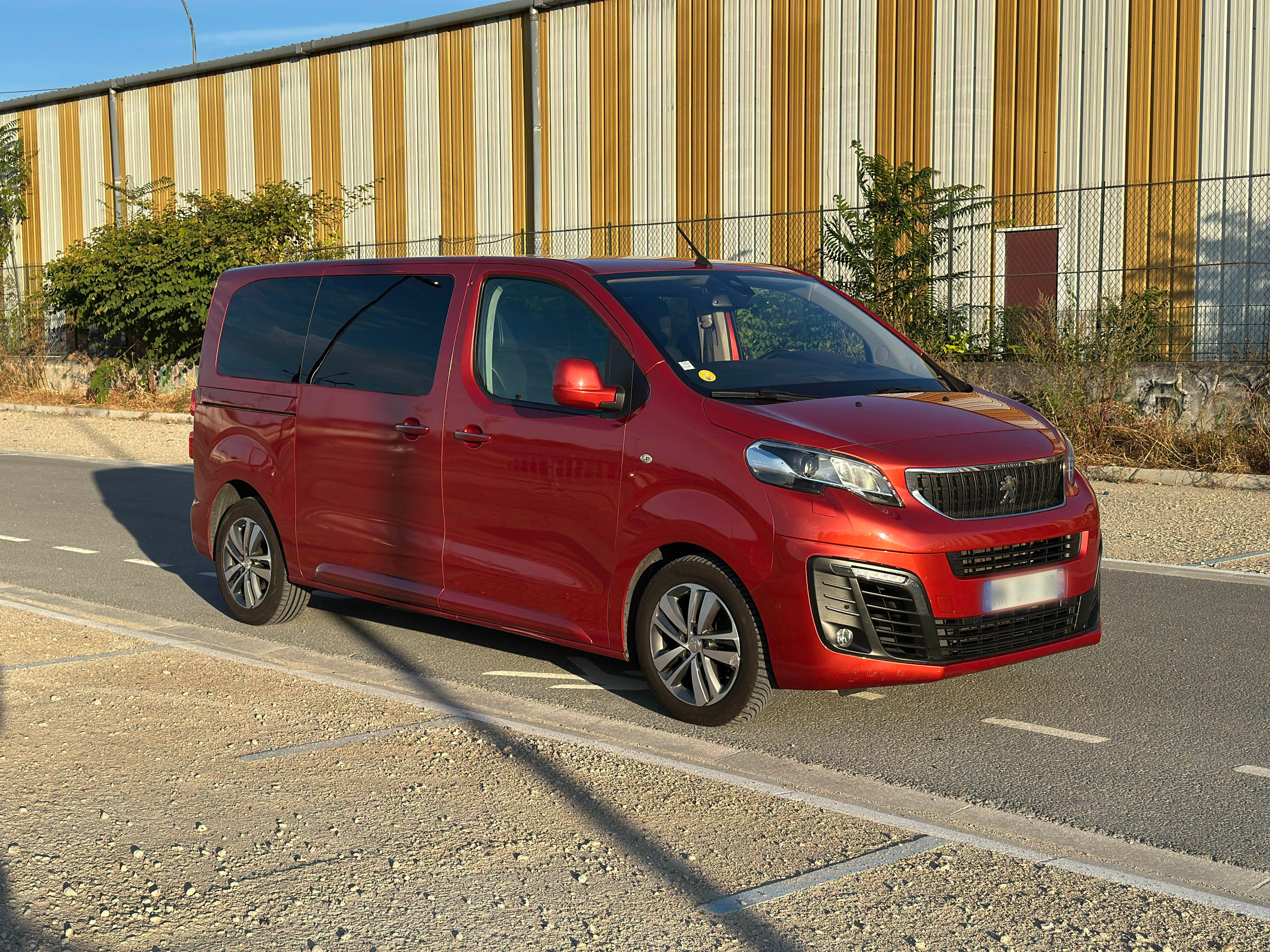 Peugeot Traveller 2.0 BlueHDi 180ch avec Caméra de recul