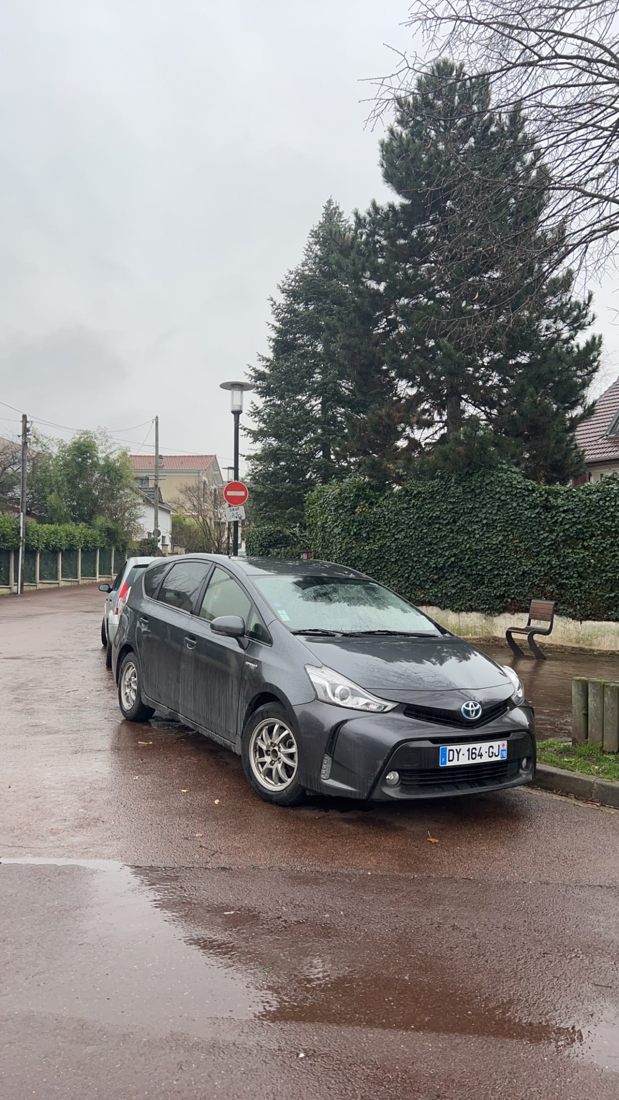 Toyota Prius +, 2015, Essence 95, automatique, 7 places