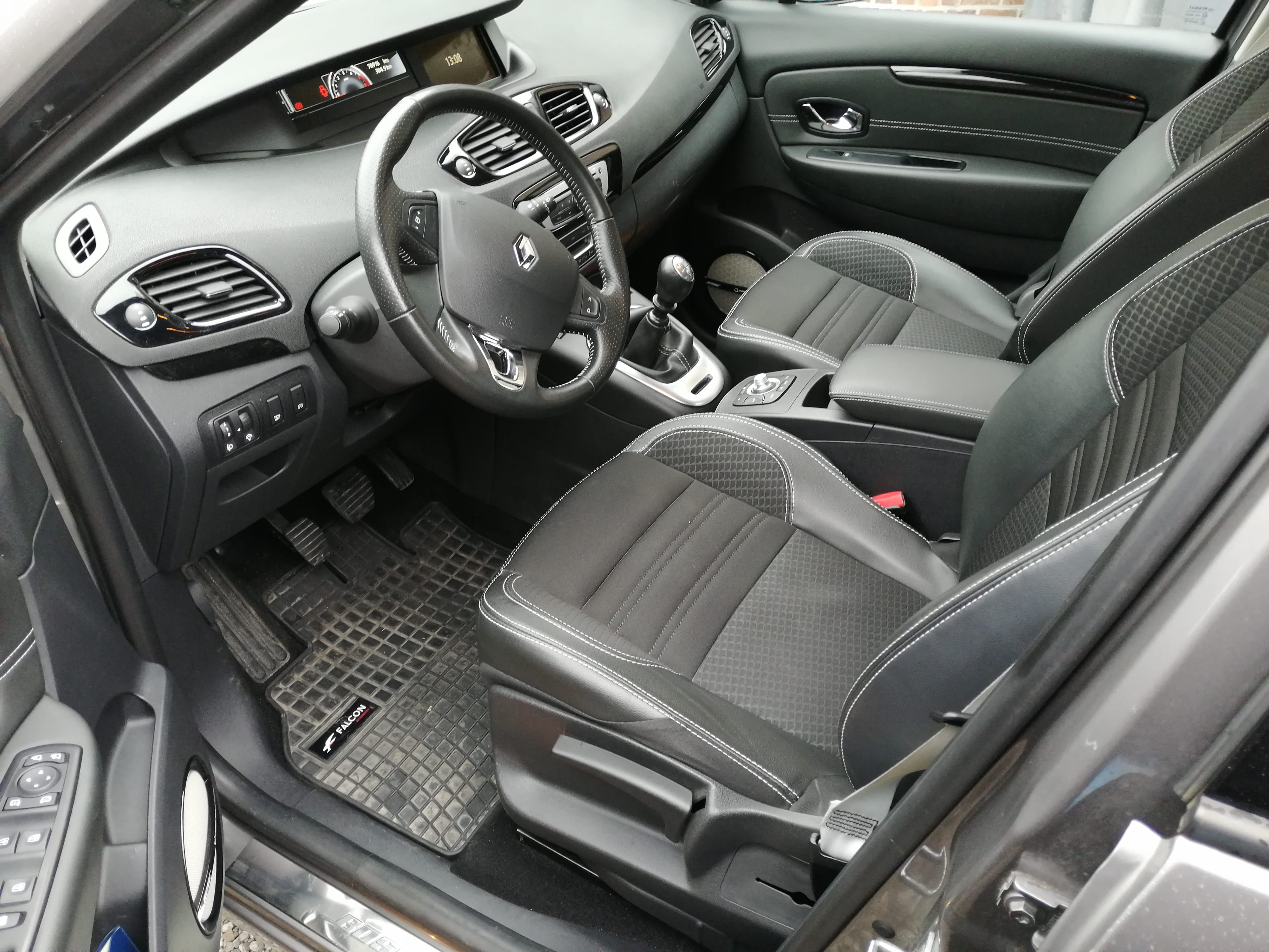 Renault Grand Scenic avec GPS