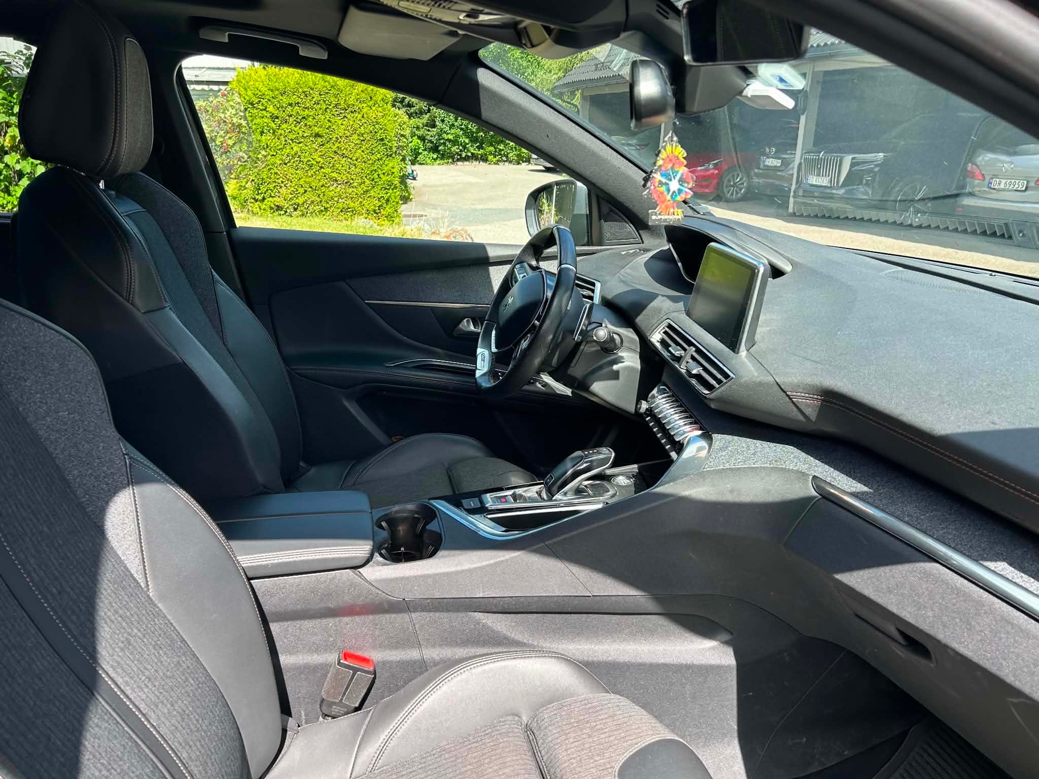 Peugeot 5008 med GPS