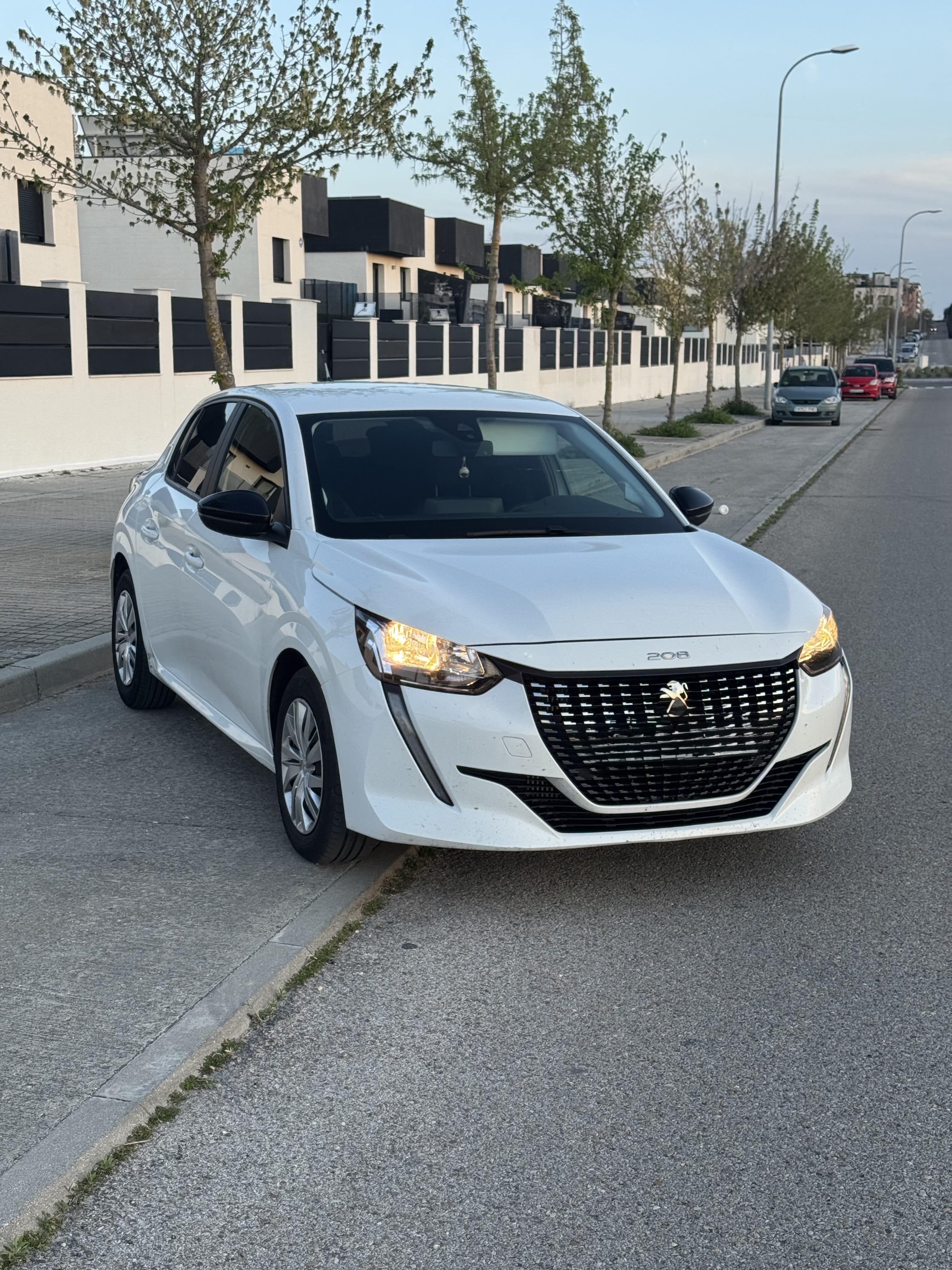 Peugeot 208 con Aire acondicionado